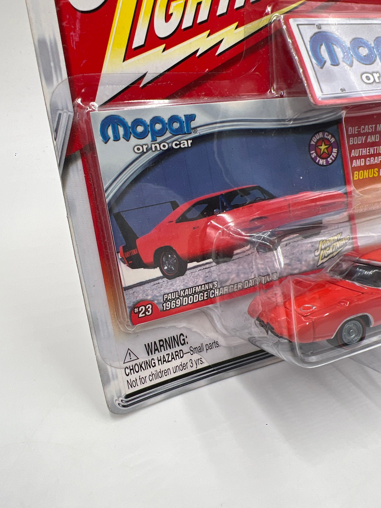 Johnny Lightning Mopar Or No Car #23 1969 Dodge Charger Daytona Red 229A