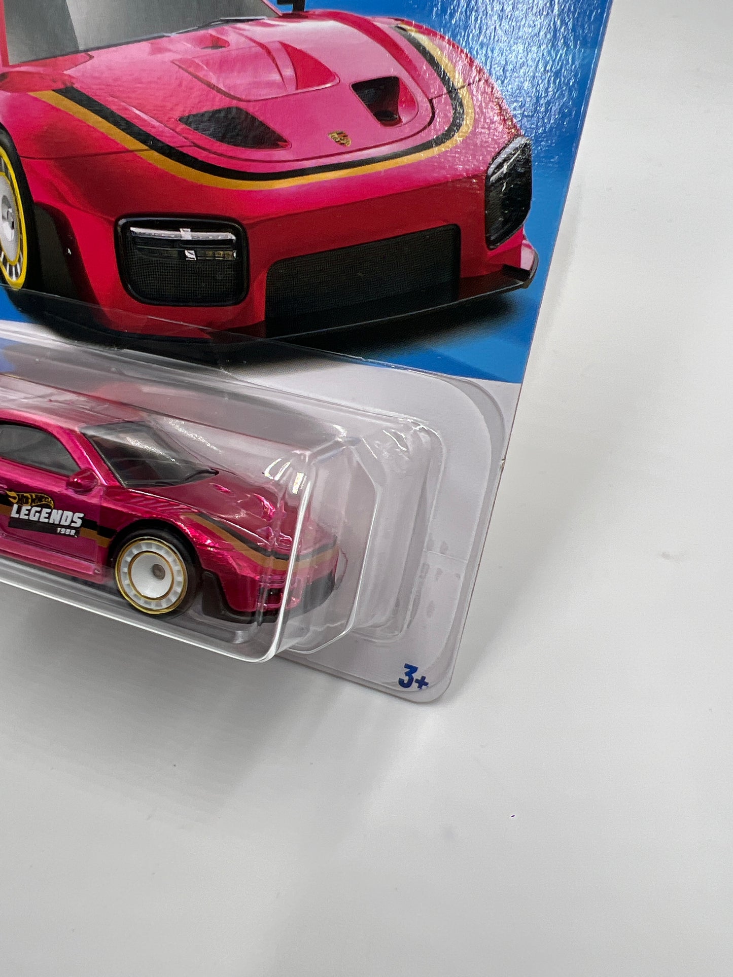 2025 Hot Wheels Legends Tour Porsche 935 Pink W/Protector & Wallet