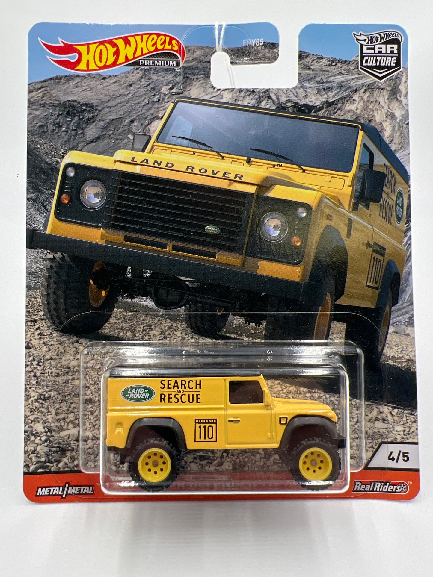 2020 Hot Wheels Wild Terrain #4 Land Rover Defender 110 Hard Top Yellow 256B