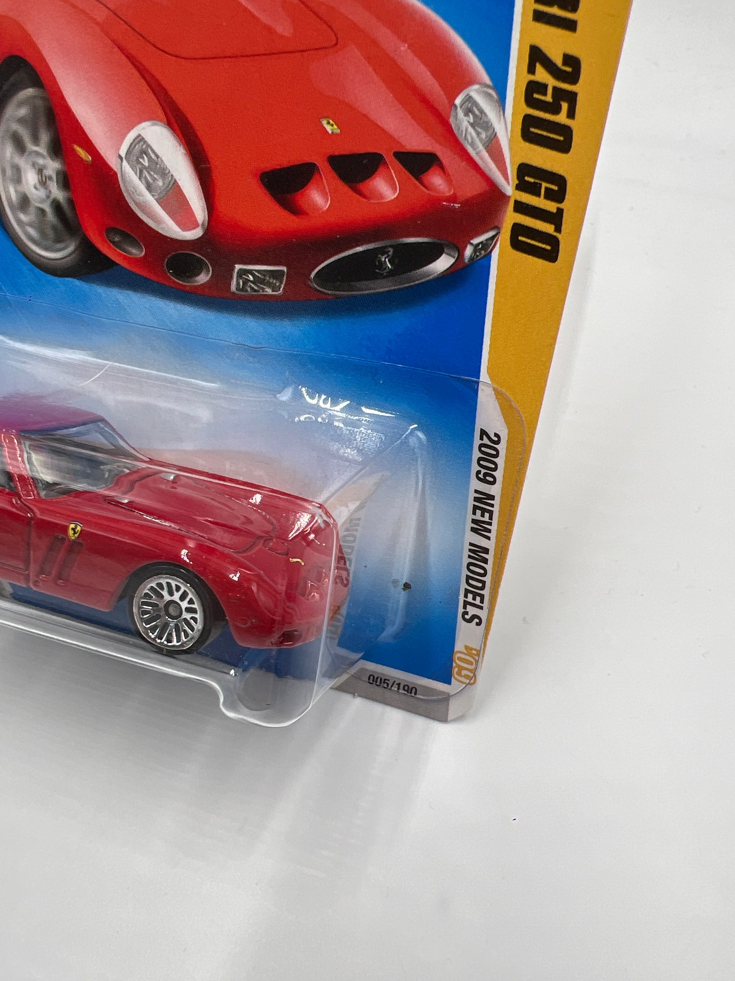 2009 Hot Wheels New Models #5 Ferrari 250 GTO Red W/Protector