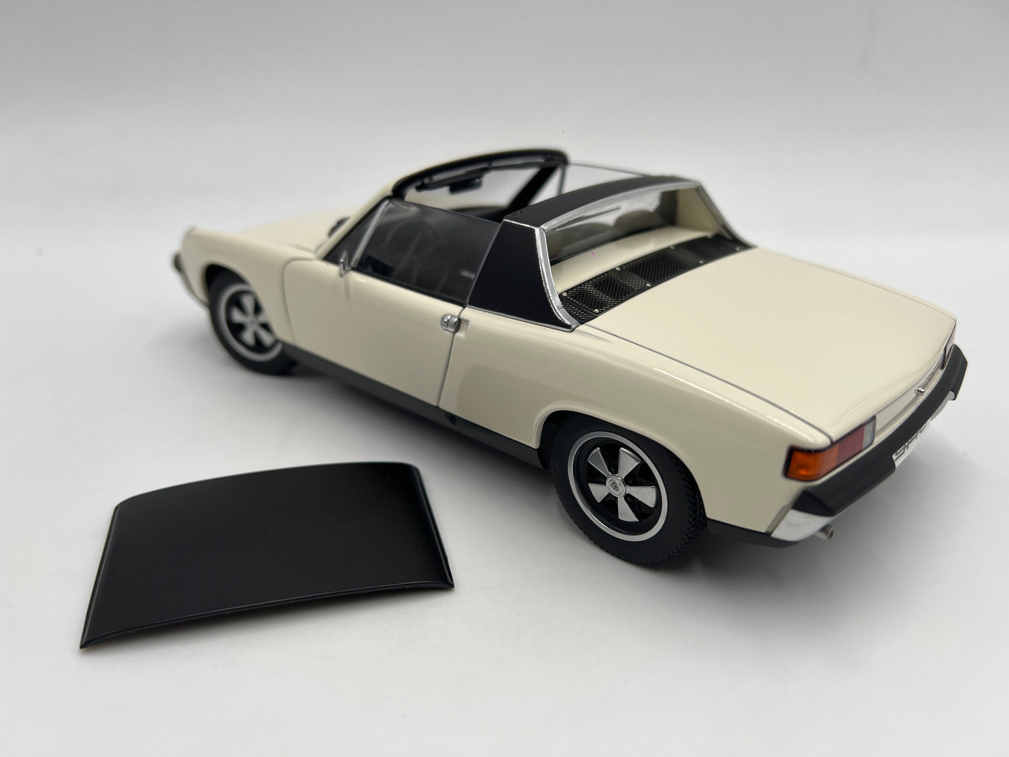 Rare AutoArt 1/18 Scale Porsche 914-6 Ivory White Loose VHTF Exceptional Detail