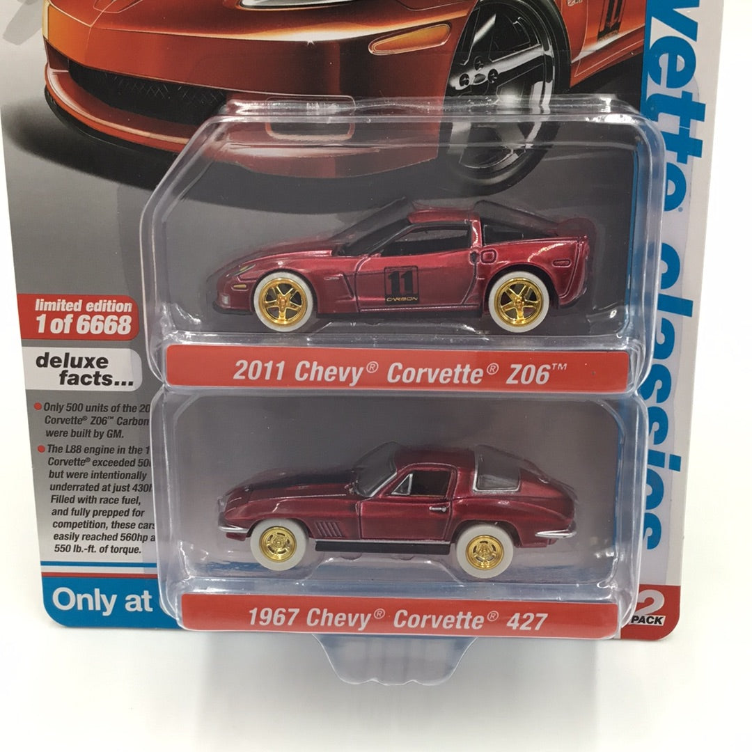 AW AUTO WORLD CHASE RED ‘2022 outlet CORVETTE CLASSICS 2-PACK • DIE CAST METAL BODY •