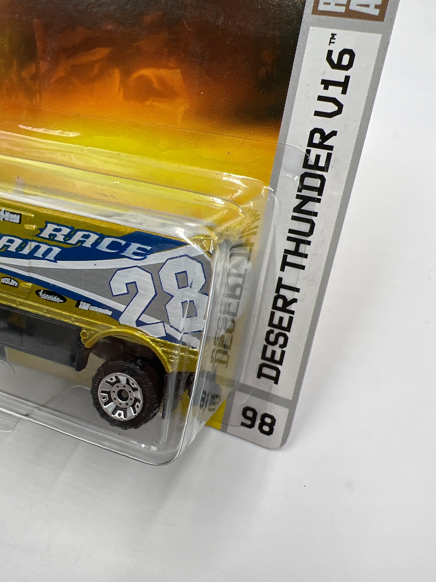 Matchbox All Terrain #98 Desert Thunder V16 216P