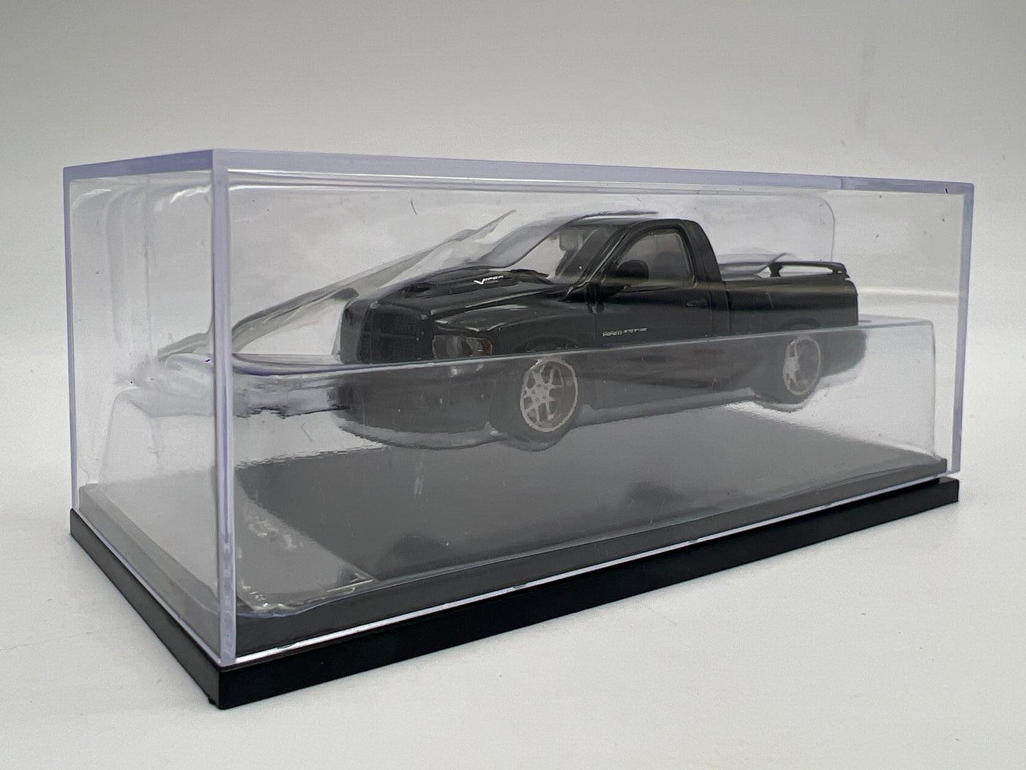 Shoom 64 Models 1:64 Dodge Ram SRT-10 Black W/Accessories