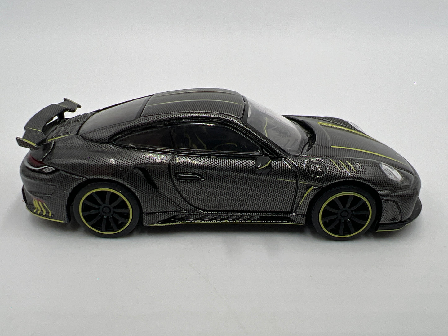 Pop Race 1/64 Porsche 992 Stinger GTR Full Carbon Fiber PR64-17