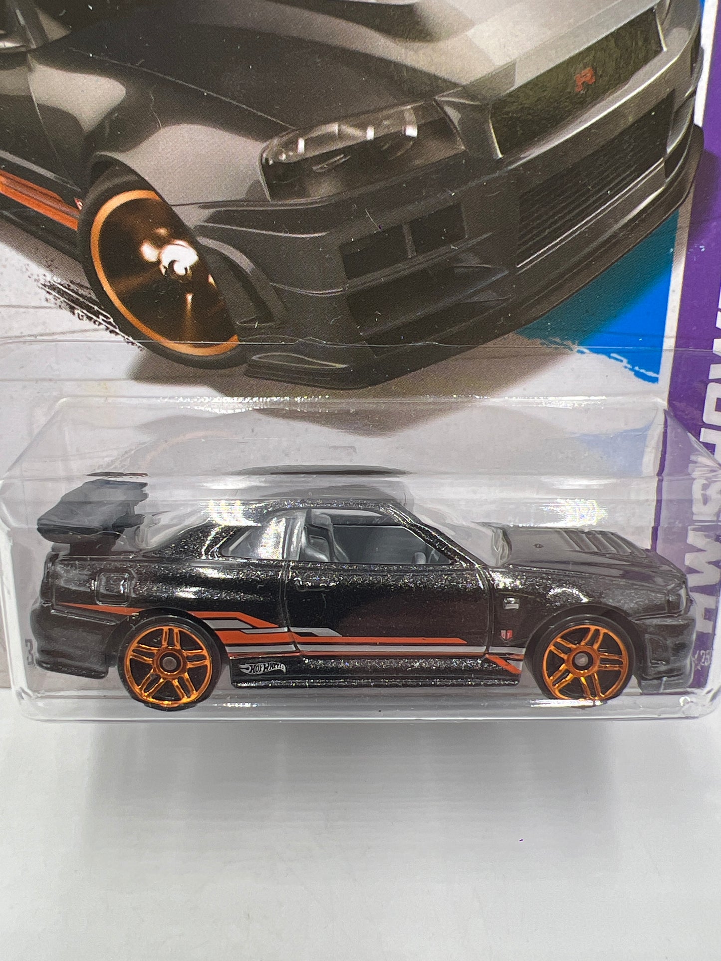 2013 Hot Wheels Showroom #158 Nissan Skyline GT-R R34 Black W/Protector 1