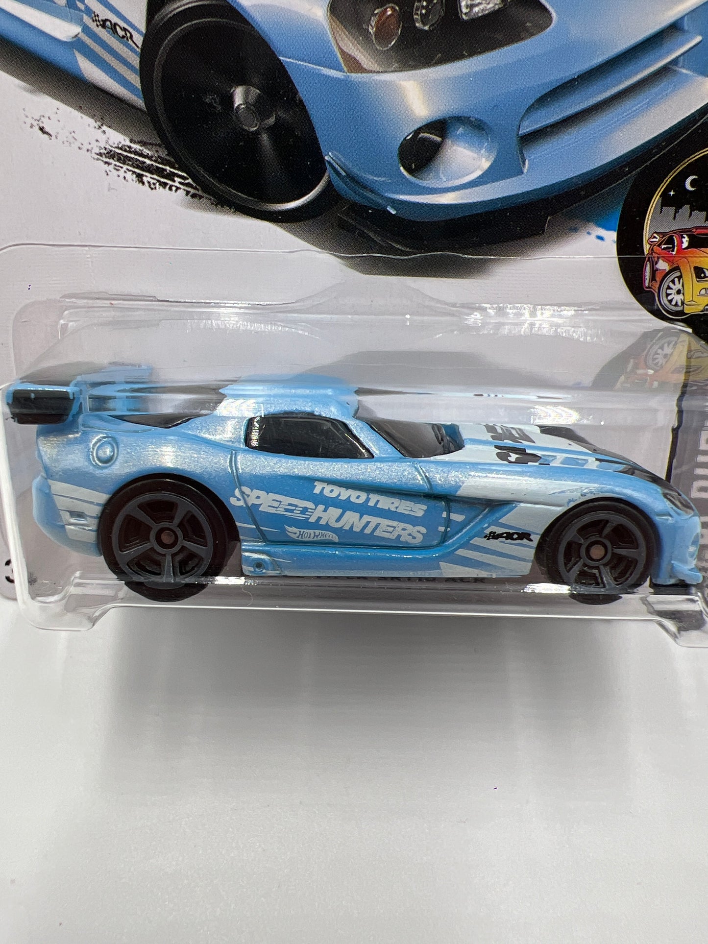 2017 Hot Wheels Night Burnerz Dodge Viper SRT10 ACR Light Blue (Card Not Perfect) 140C