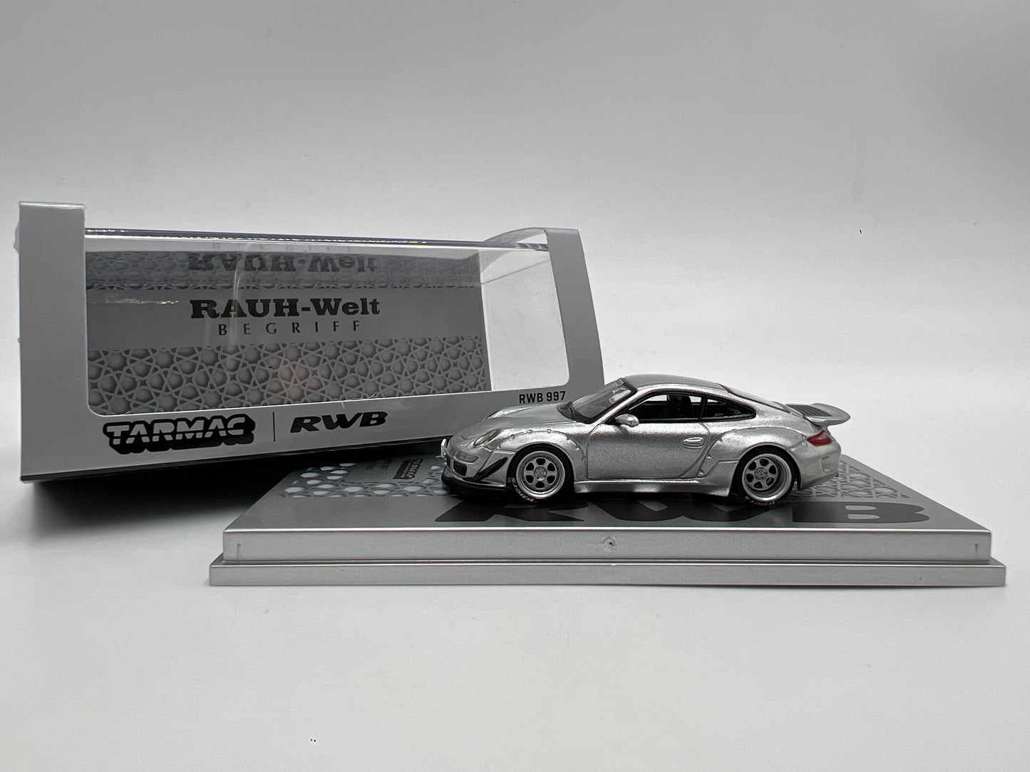 Tarmac Works x Hobby 64 Porsche RWB 997 Abu Dhabi Silver