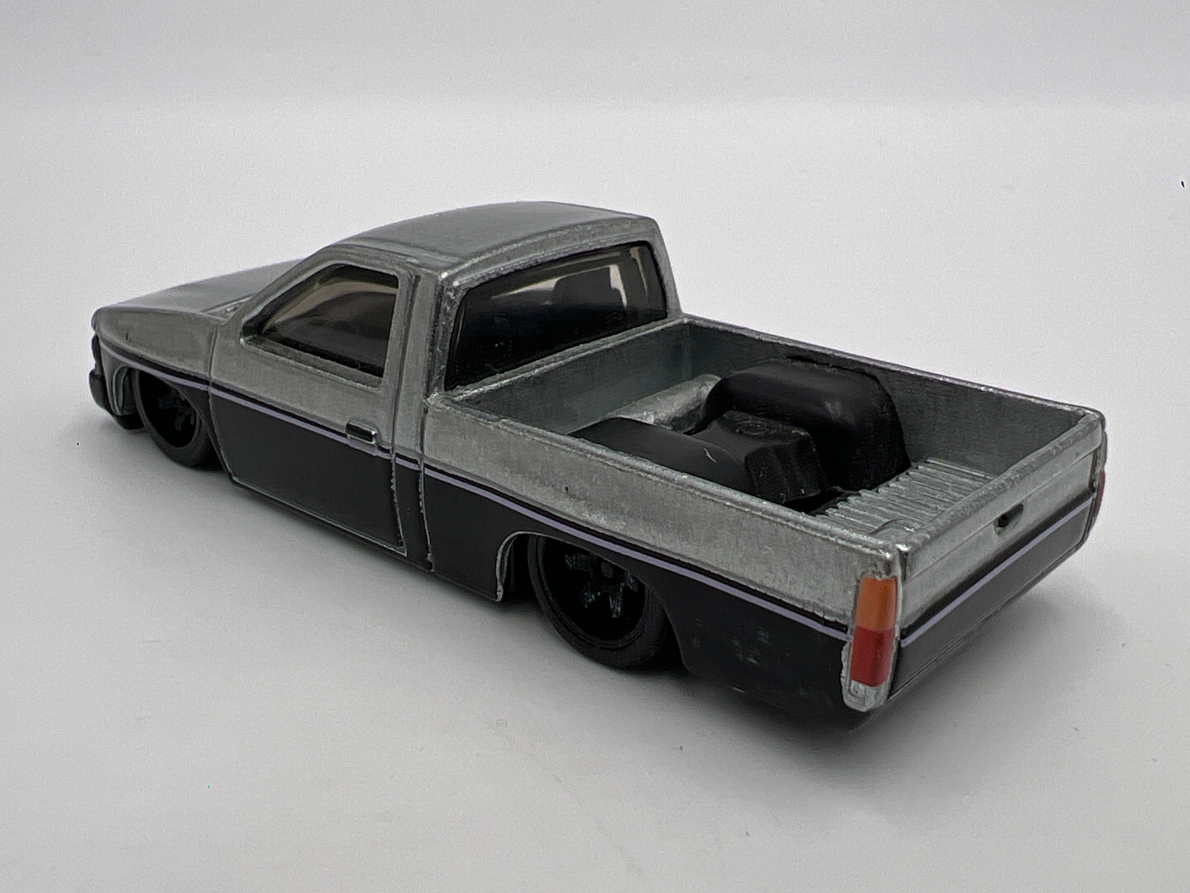 2025 Hot Wheels 1/64 Zamac Set 93 Nissan D21 Hardbody Pick-Up