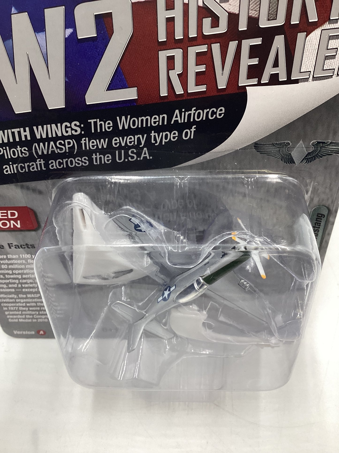 Johnny Lightning WW2 History Revealed Release 1 Version A North American Aviation P-51 Mustang White Lightning Chase
