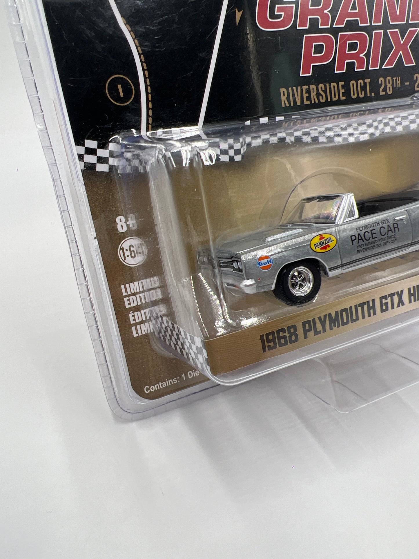 Greenlight Hobby Exclusive LA Times Grand Prix RAW CHASE 1968 Plymouth GTX Hemi Convertible Pace Car