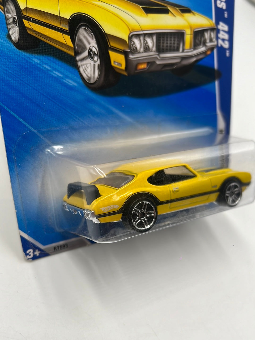 2010 Hot Wheels Hot Auction Olds 442 Yellow 168/240 57A