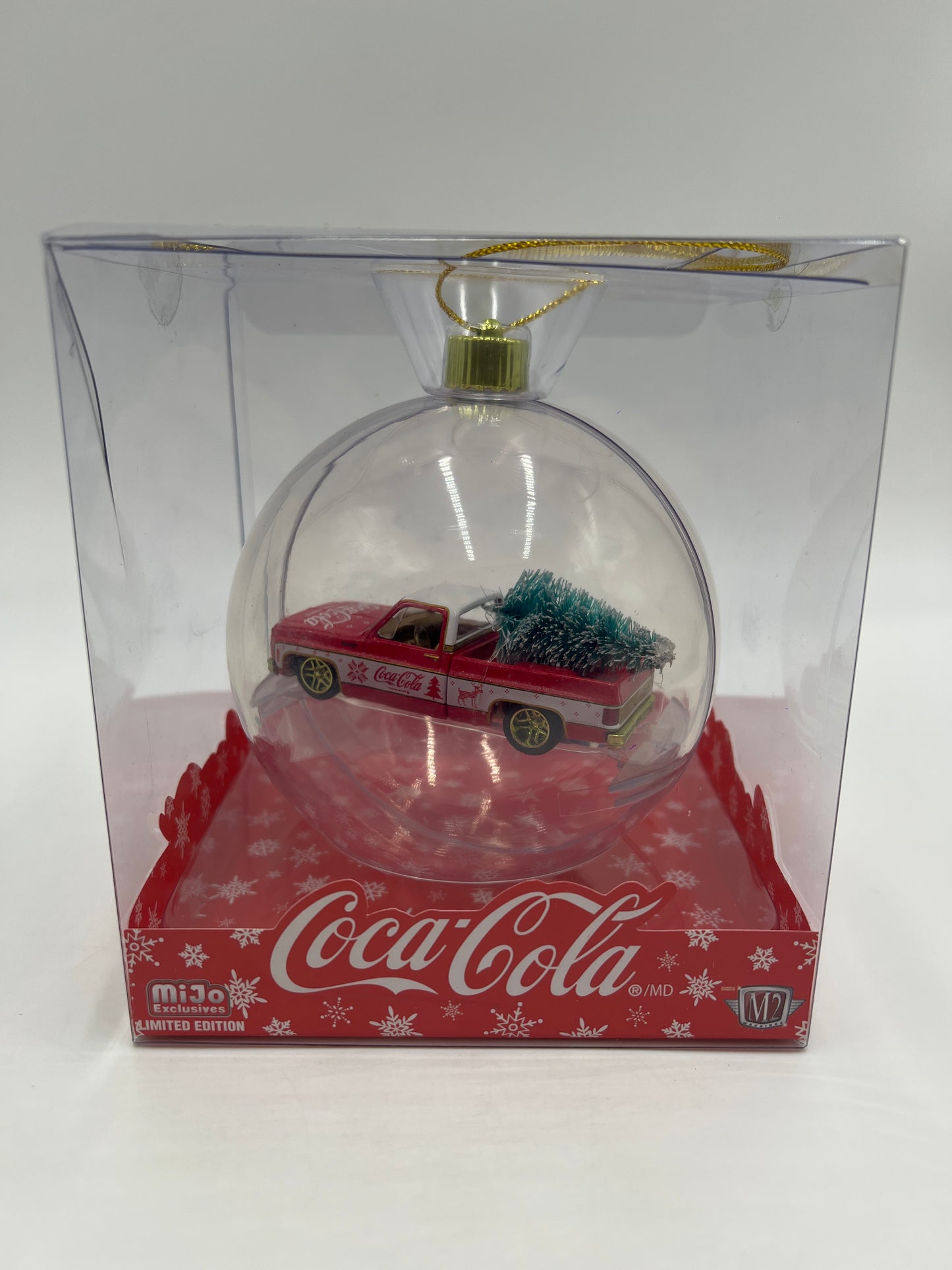 M2 Machines MiJo Exclusives Coca Cola Holiday Christmas Ornaments CHASE 1973 Chevrolet Fleetline Red/White Cracked Blister