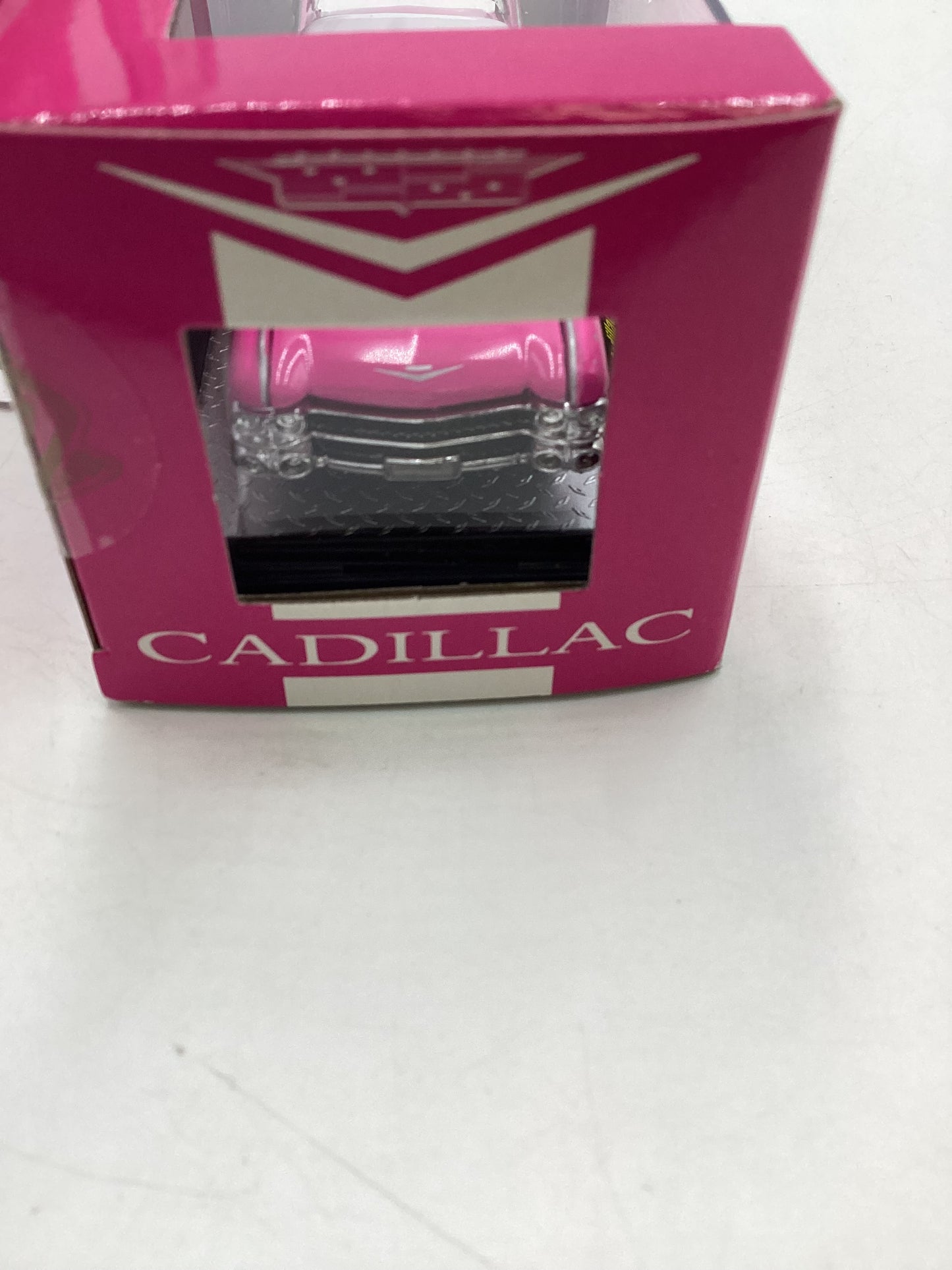 M2 Machines 1959 Cadillac Series 62 Pink R69