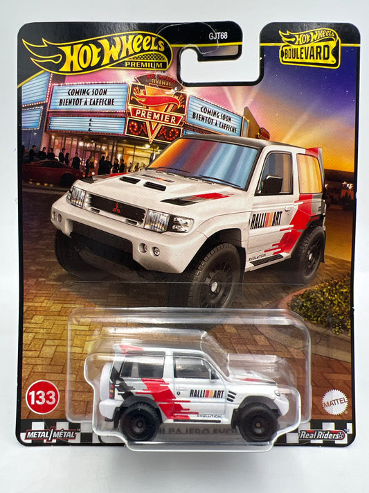 Hot Wheels Premium Boulevard #133 Mitsubishi Pajero Evolution 261C