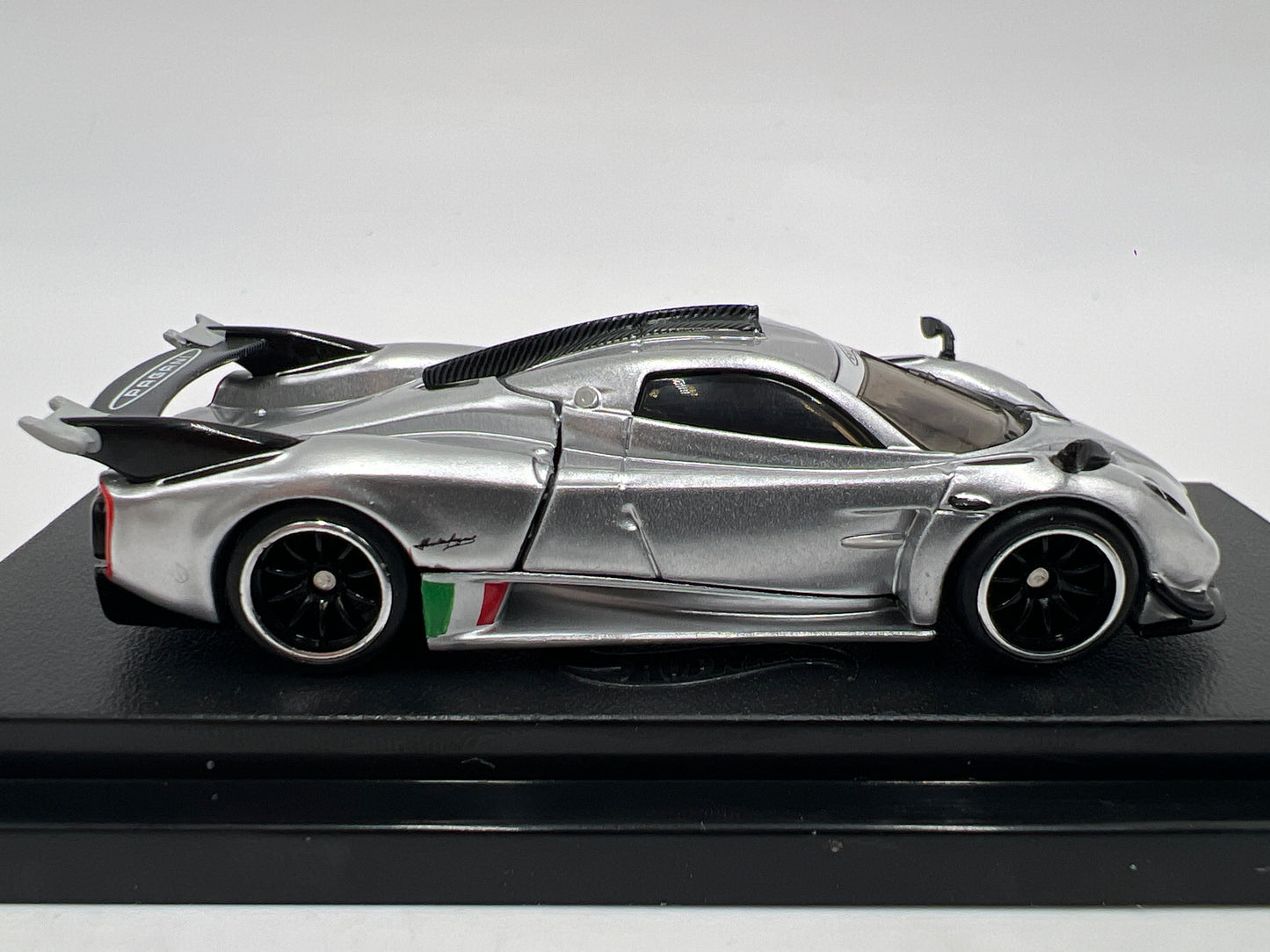 2026 Hot Wheels RLC 2021 Pagani Huayra R Silver