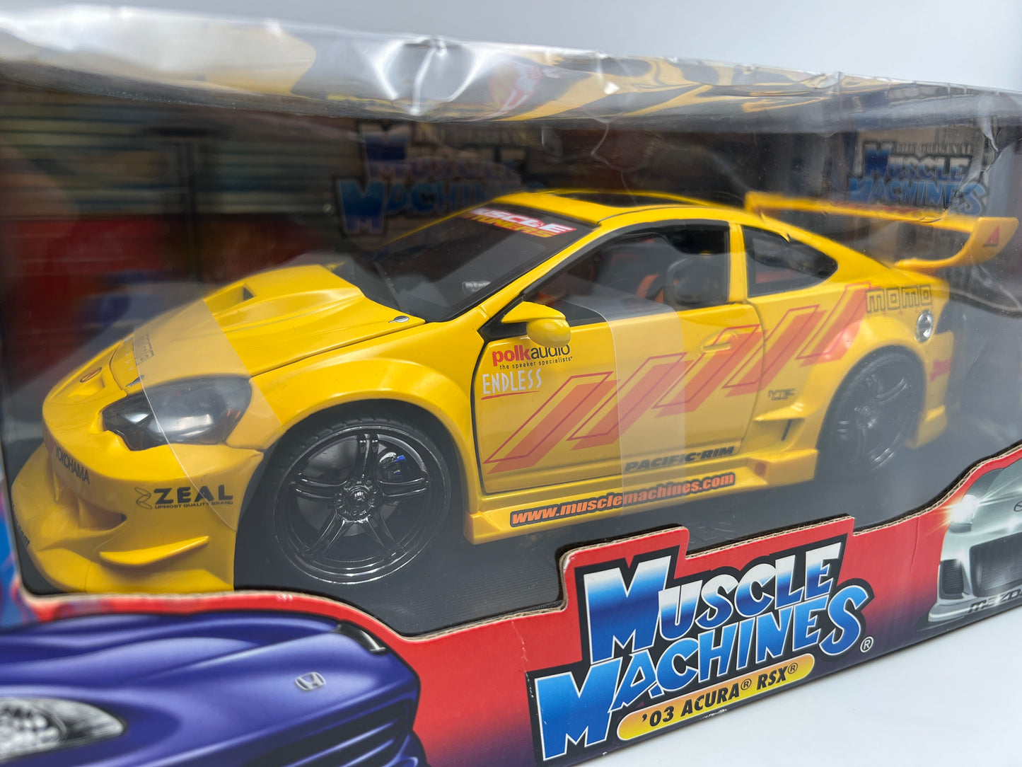 Muscle Machines 1:18 Scale Muscle Tuners 03 Acura RSX Yellow