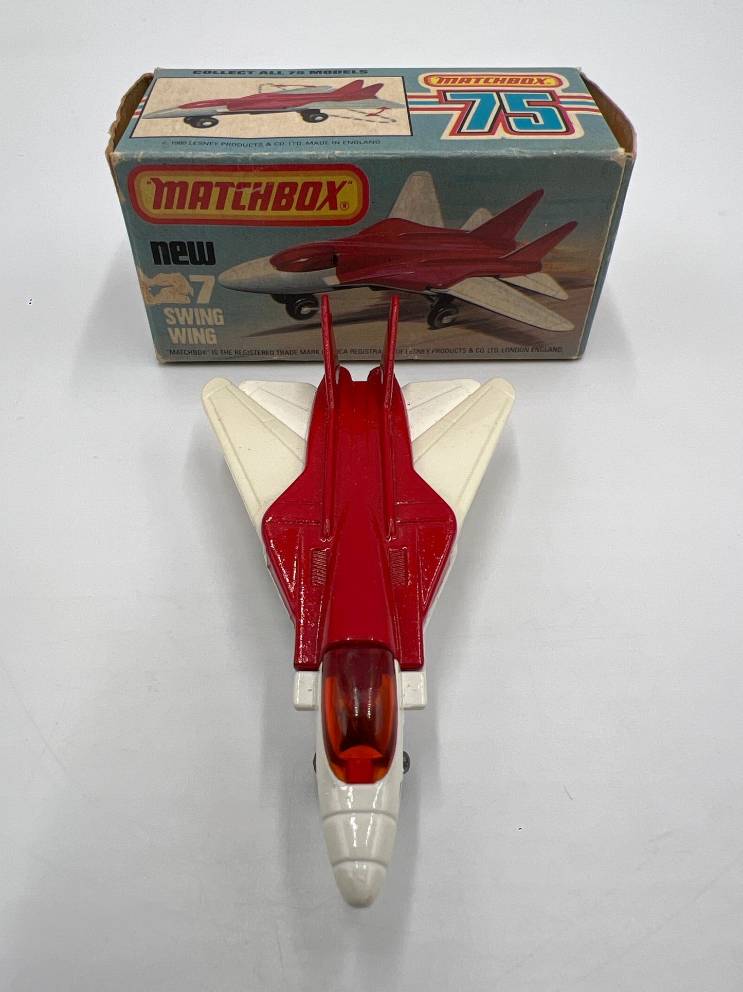 Matchbox 75 #27 Swing Wing W/Box Red/White