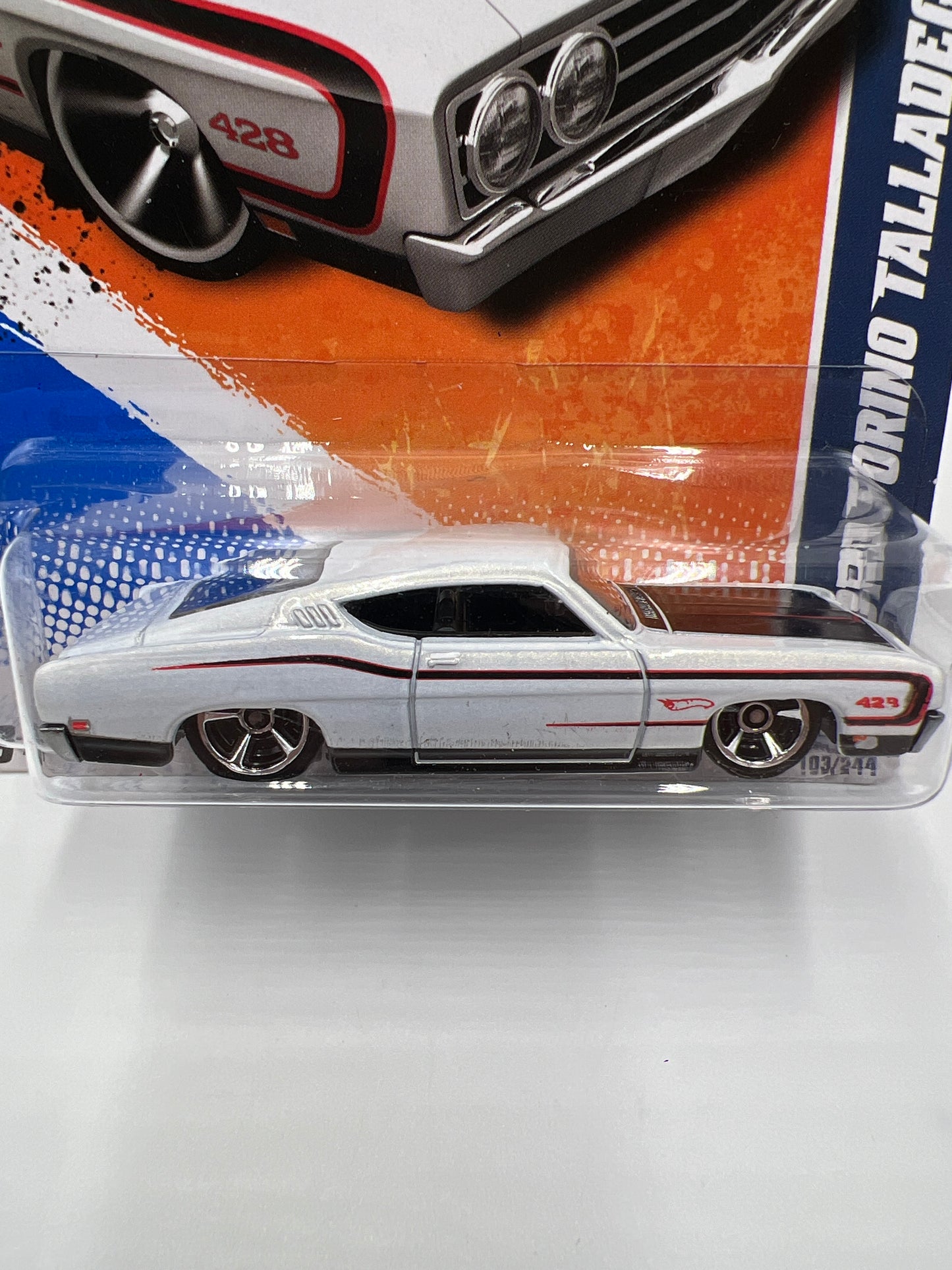 2011 Hot Wheels Muscle Mania #103 69 Ford Torino Talladega White Bad Card 24F