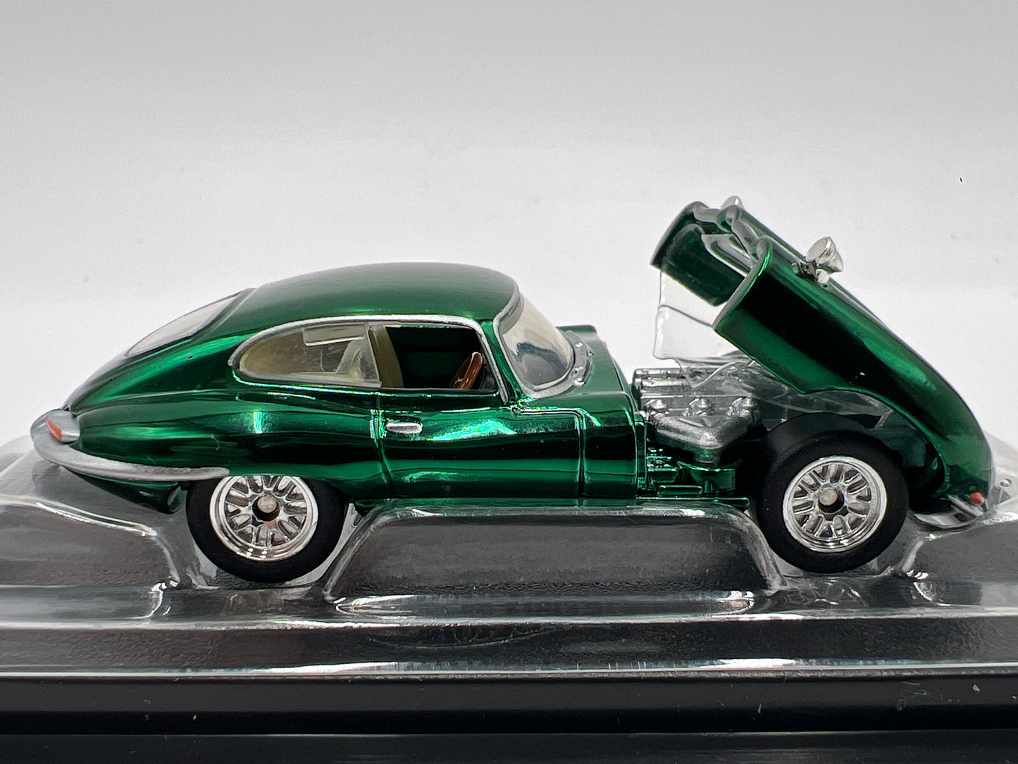 2023 Hot Wheels RLC #26288/30000 1964 Jaguar E-Type Green