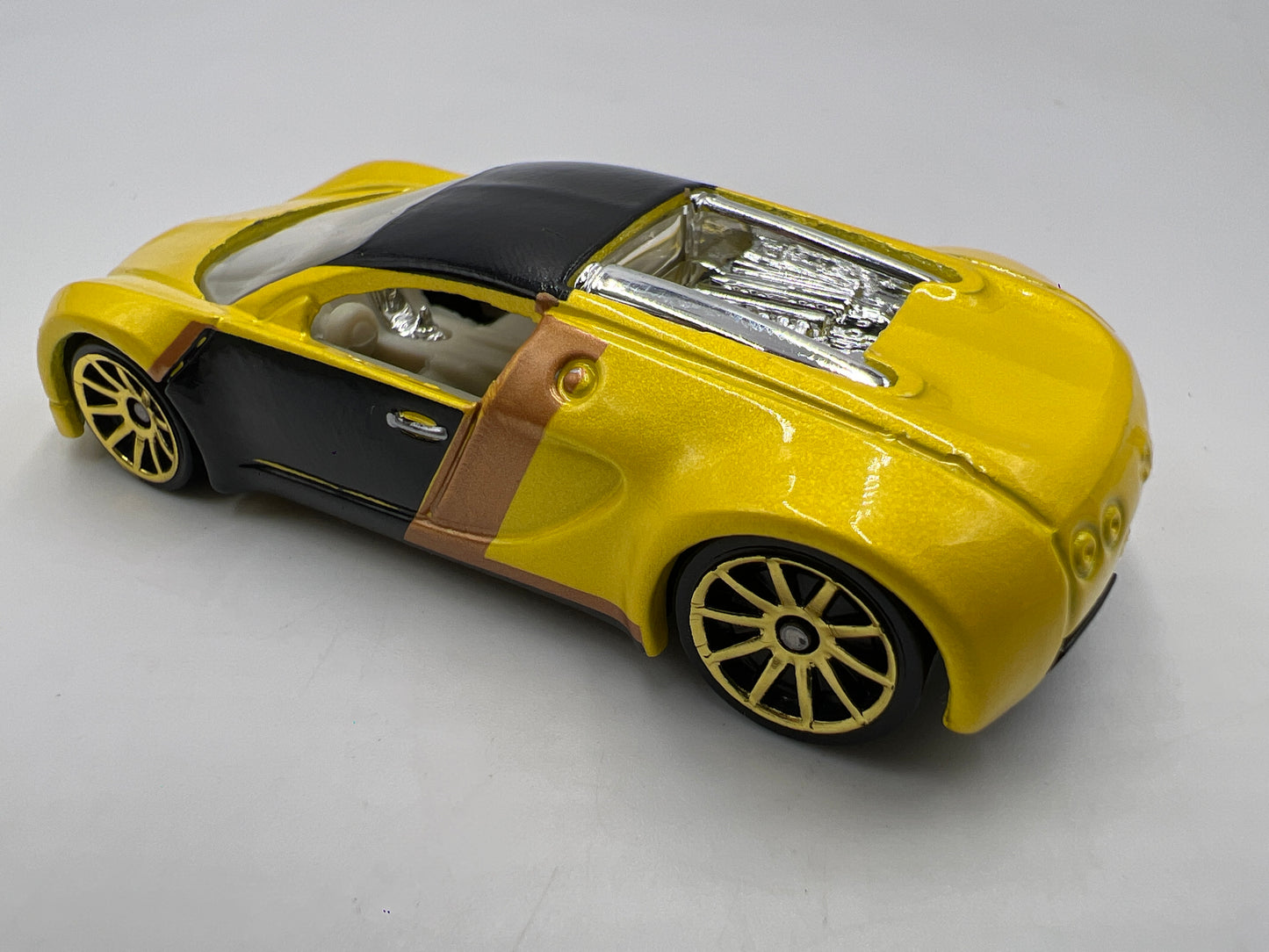 Hot Wheels Mystery Cars Bugatti Veyron Yellow Loose