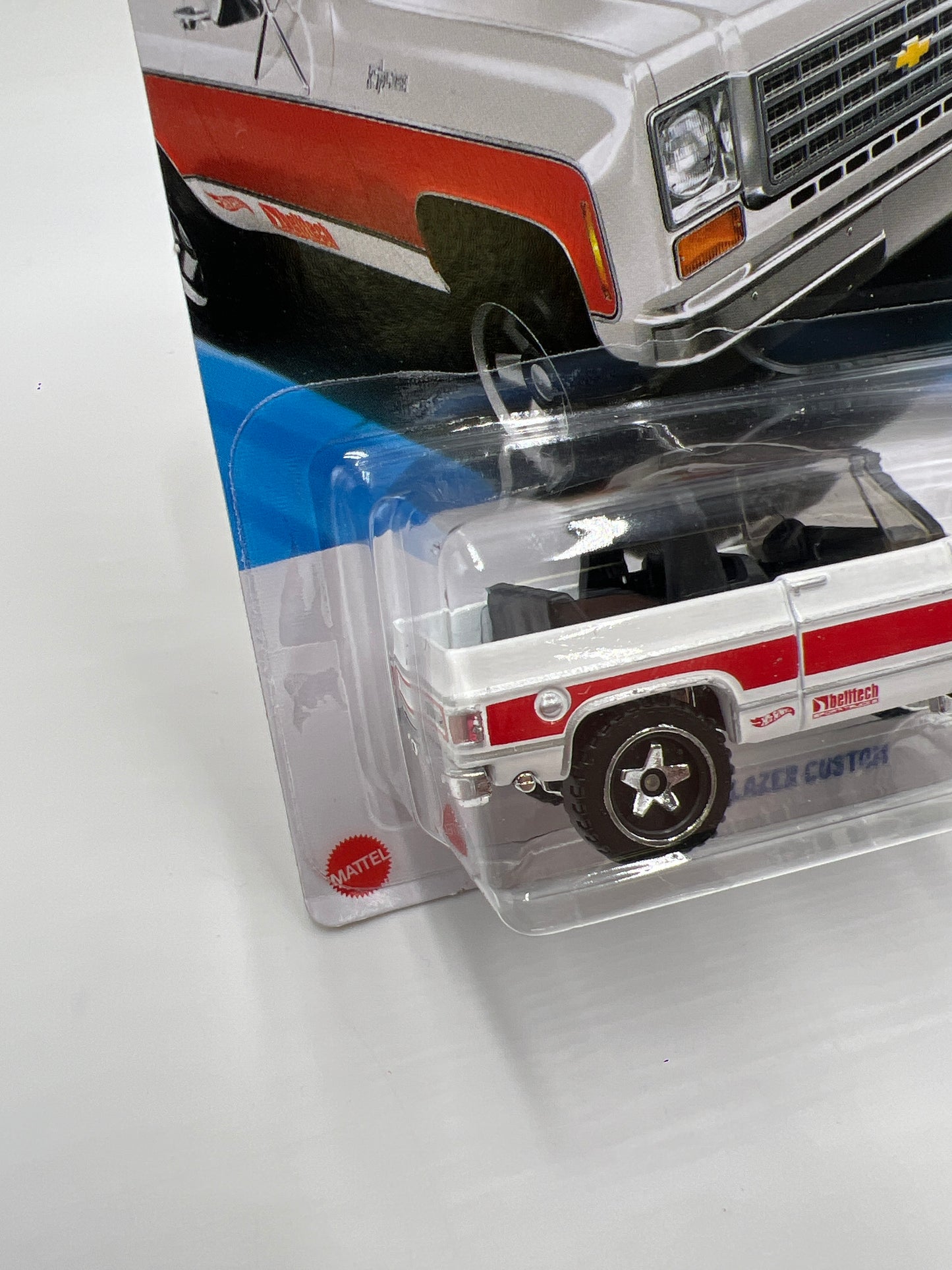 2025 Hot Wheels L Case HW Dirt #115 75 Chevy Blazer Custom White/Red 17E