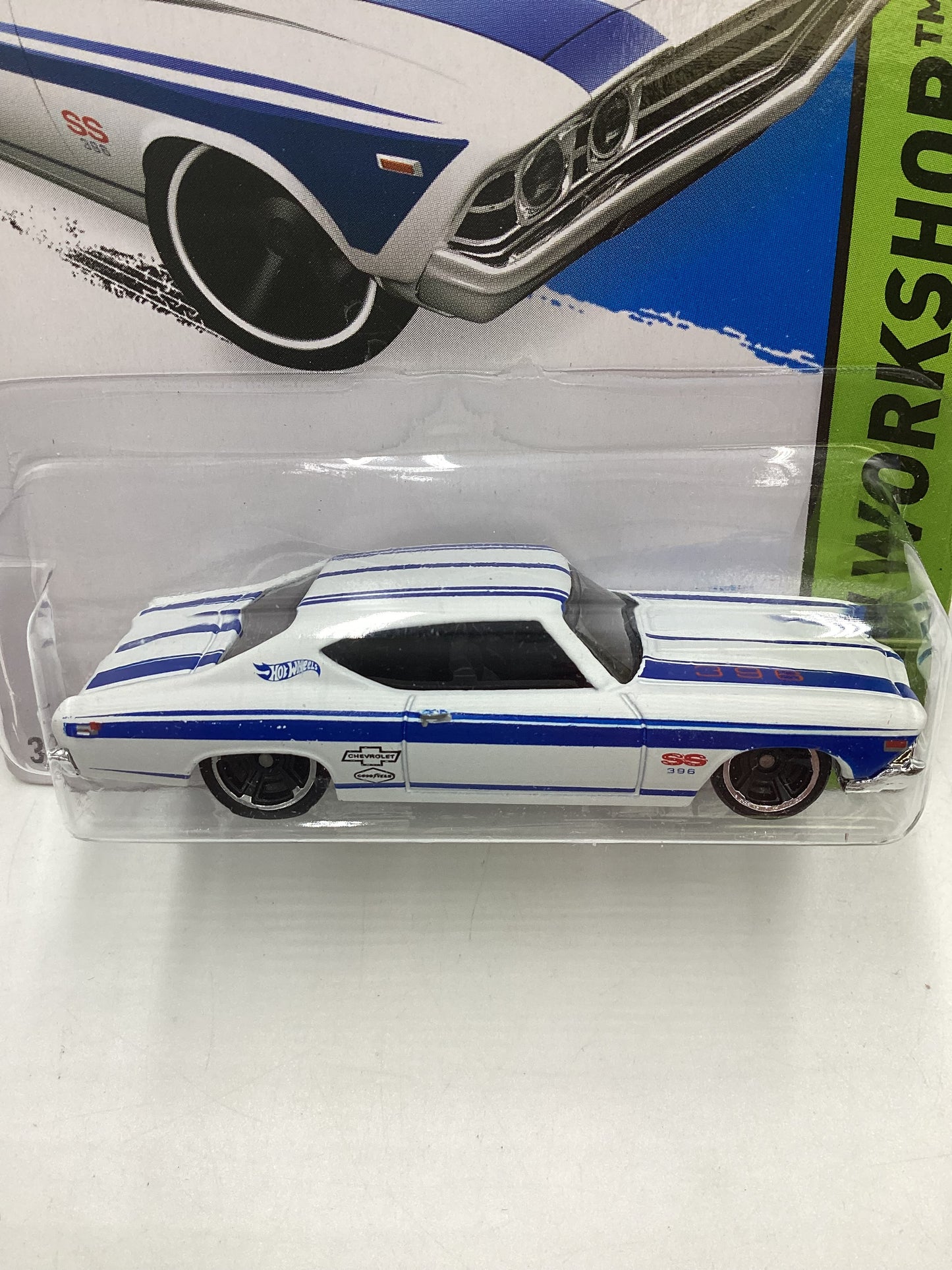 2015 Hot Wheels Workshop #231 69 Chevelle SS 396 White 5G