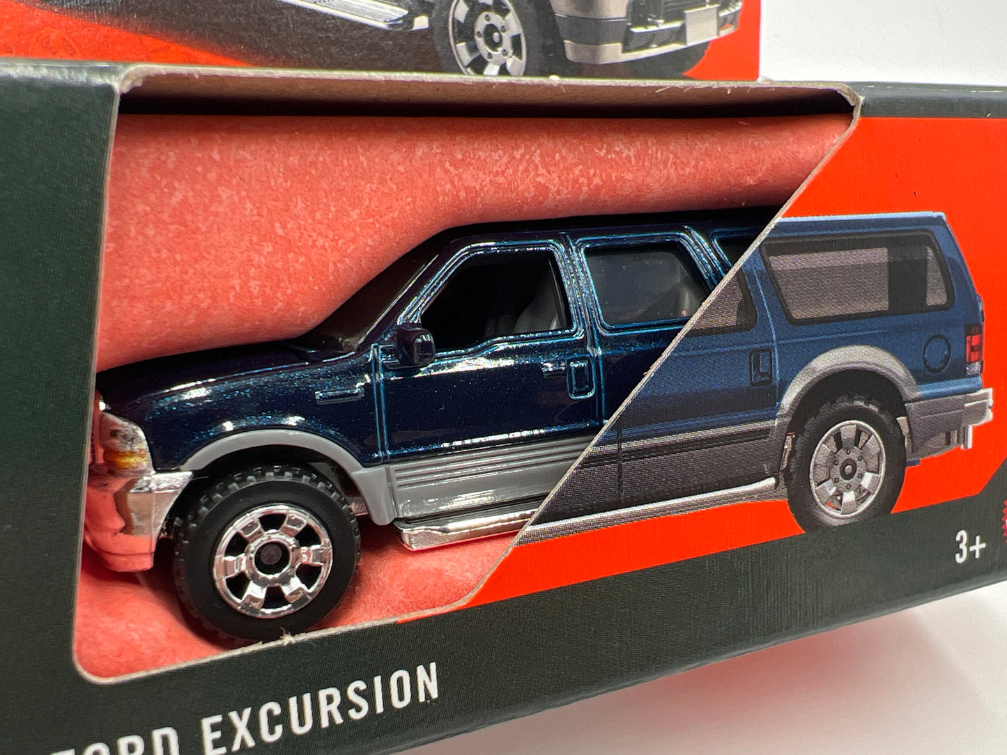 2025 Matchbox Moving Parts #50 2004 Ford Excursion Blue