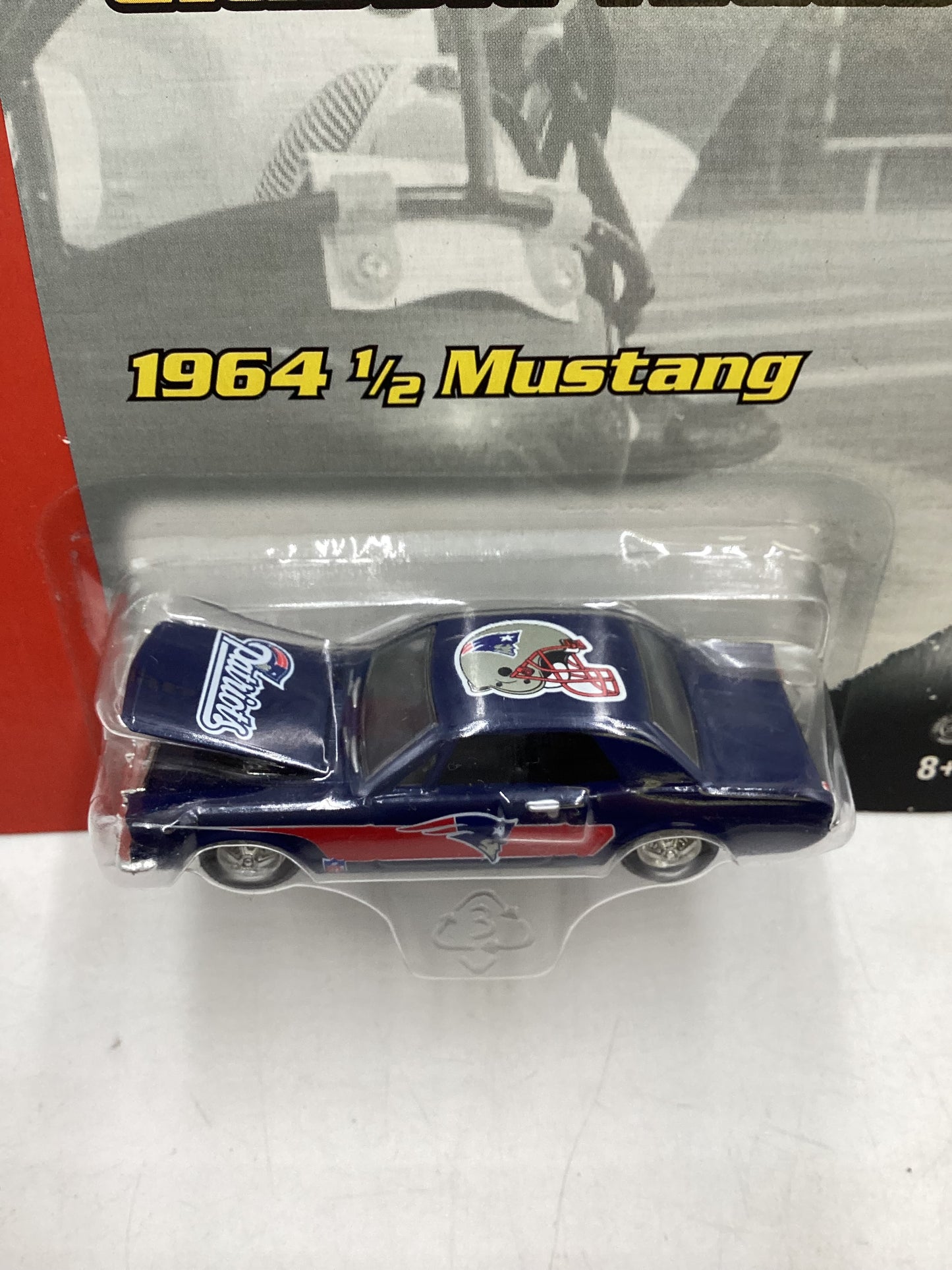 2005 Ertl Collectibles Classic Rides 64 1/2 Mustang NFL Patriots (SR)