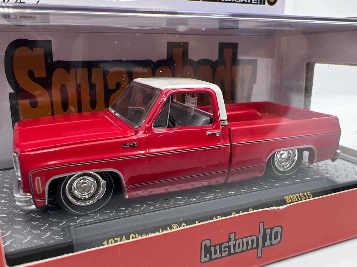 M2 Machines WMTS15 Squarebody Syndicate 1974 Chevrolet Custom 10 Solo Cup