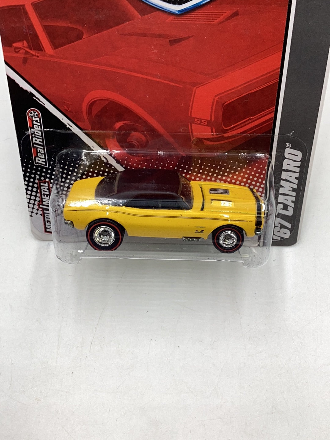 Hot Wheels Garage 67 Camaro 1/22 with protector