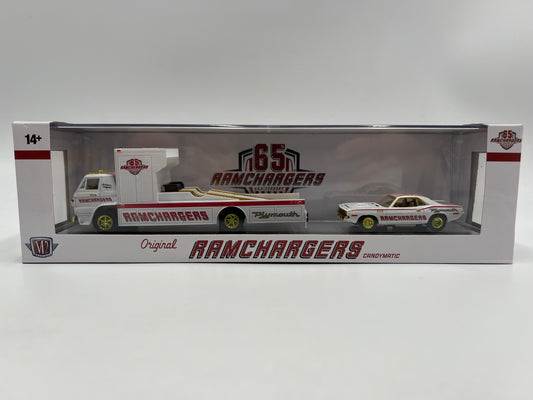 M2 Machines Auto Haulers CHASE Ramchargers 1966 Dodge L600 COE & 1971 Plymouth Hemi Cuda R66