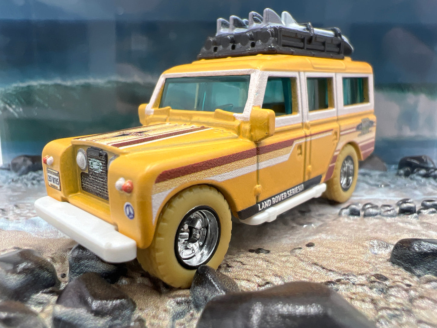 Matchbox RLC Mattel Creations 1965 Land Rover Gen II Yellow
