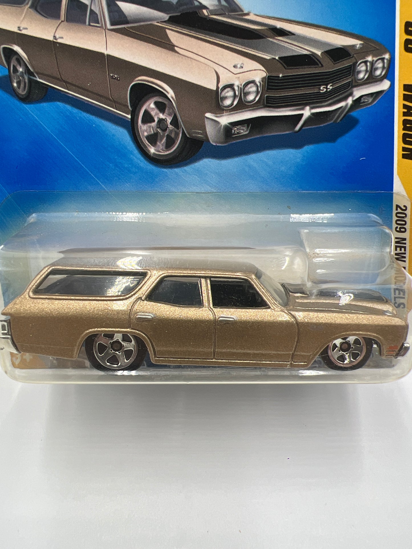 2009 Hot Wheels New Models #19 70 Chevelle SS Wagon Gold 10i