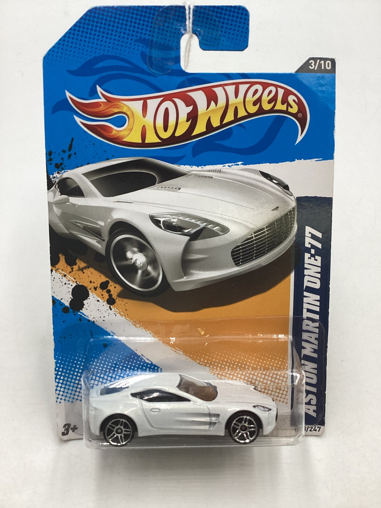 2012 Hot Wheels #123 Aston Martin One-77 White 107D