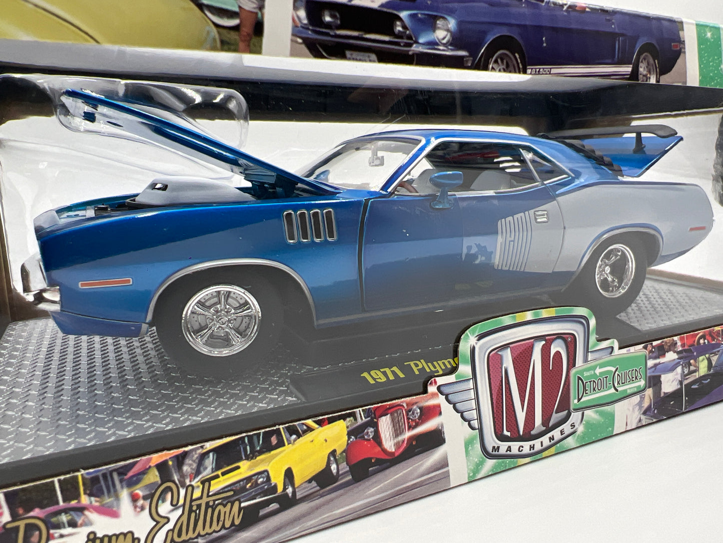 M2 Machines 1/24 Premium Edition Detroit-Cruisers 1971 Plymouth Hemi Cuda Blue/White 11-18