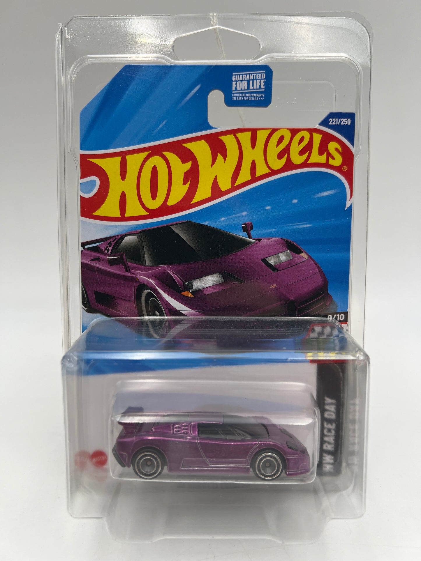2025 Hot Wheels Super Treasure Hunt #221 94 Bugatti EB110 SS Purple W/Protector