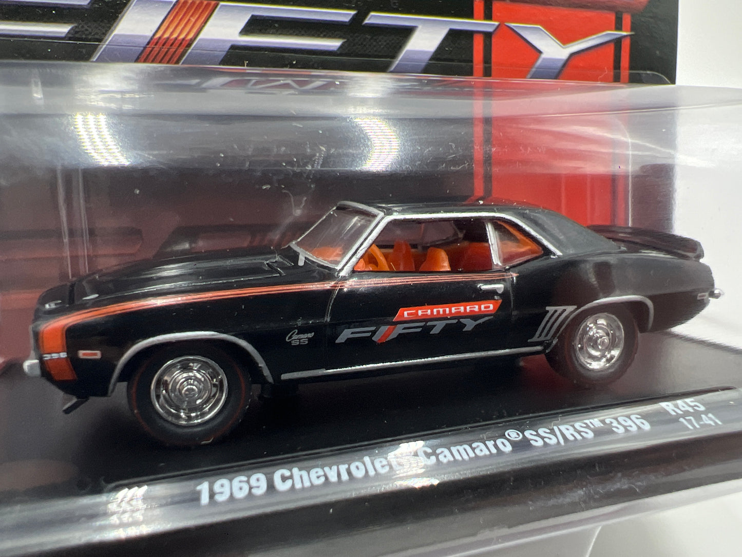 M2 Machines Auto Drivers Camaro Fifty 1969 Chevrolet Camaro SS/RS 396 Black R45 192F