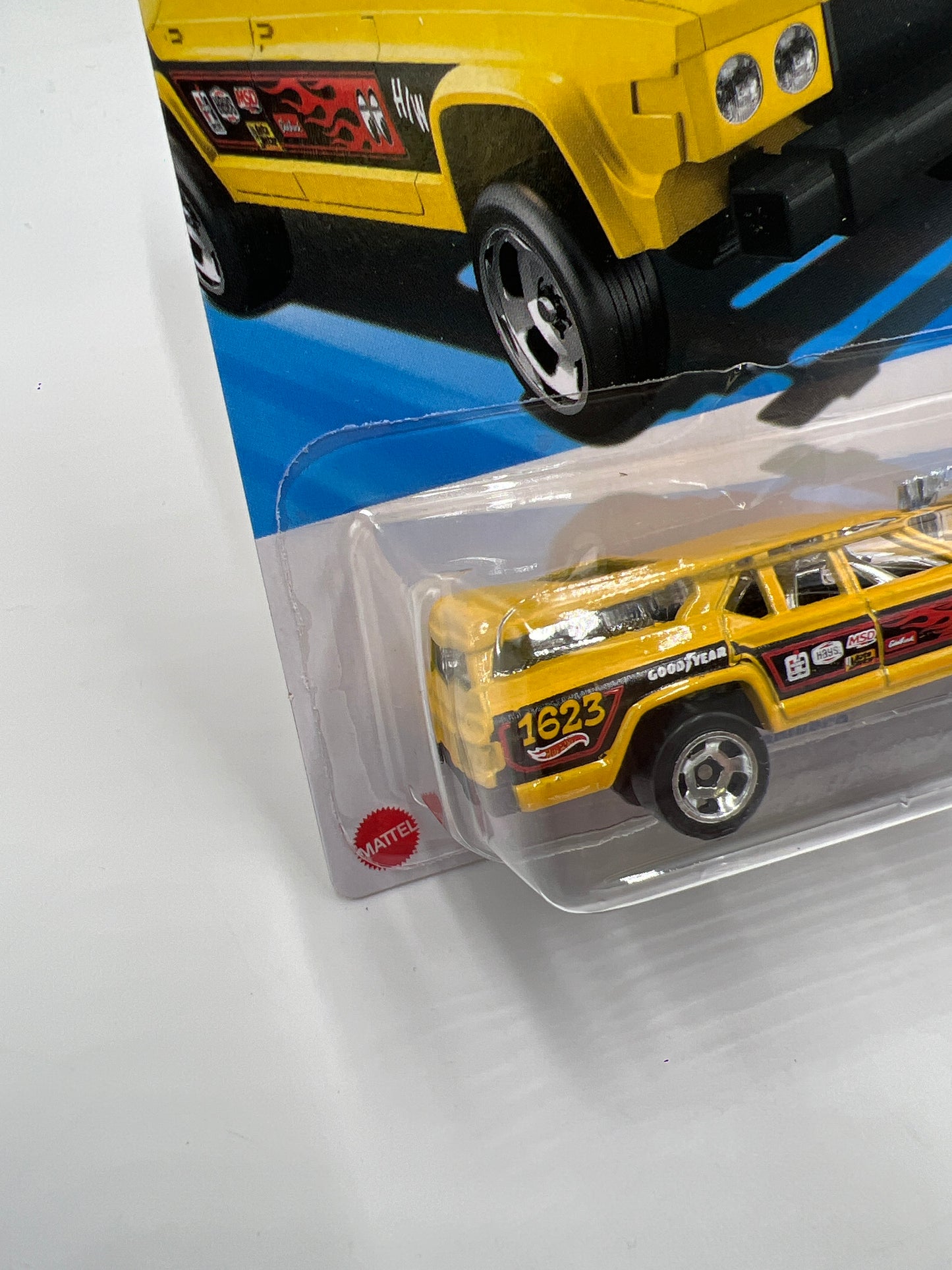 2025 Hot Wheels J Case Reverse Rake #91 Cruise Bruiser Yellow 64C