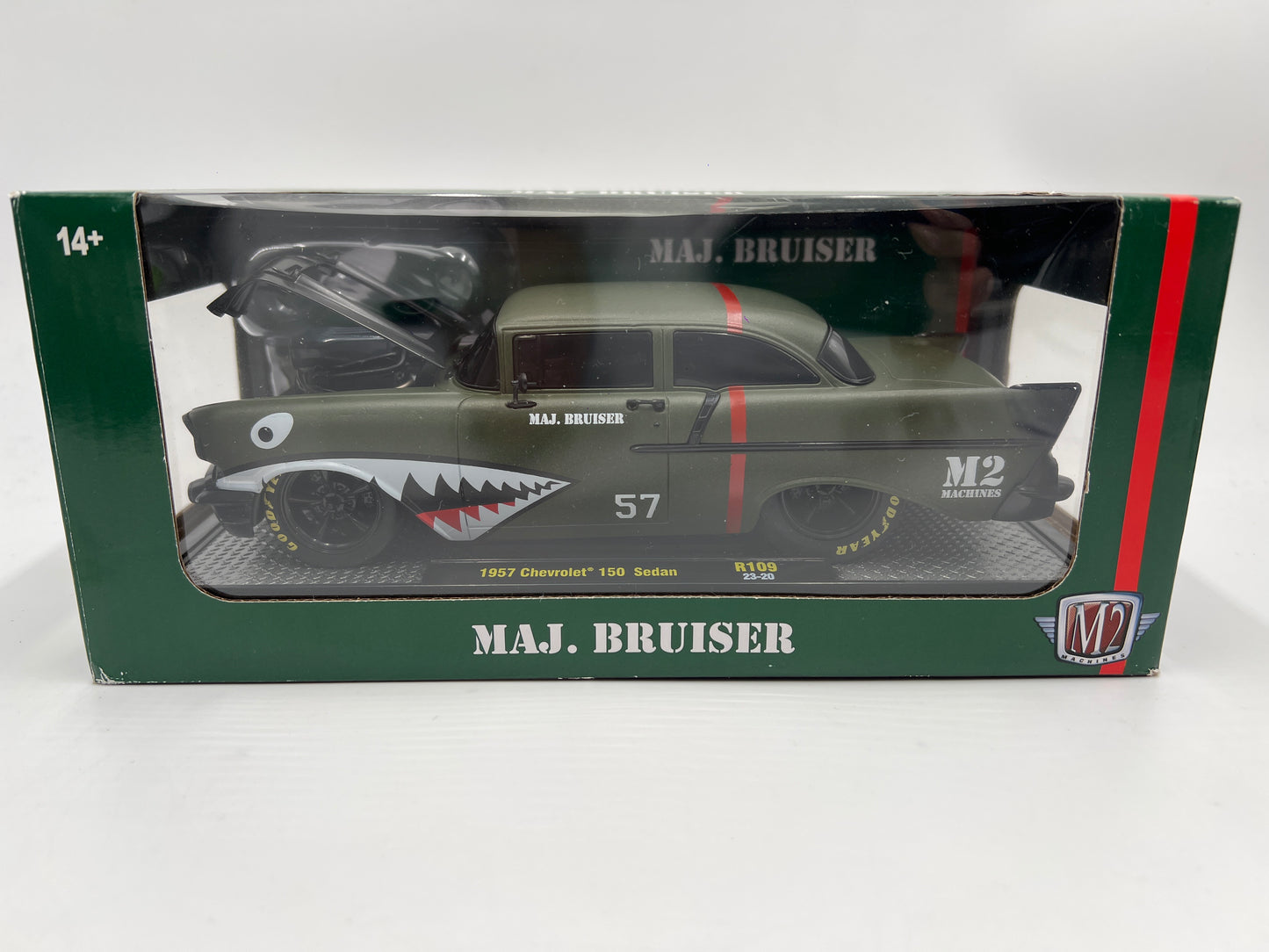 M2 Machines 1/24 Maj. Bruiser 1957 Chevrolet 150 Sedan Army Green R109