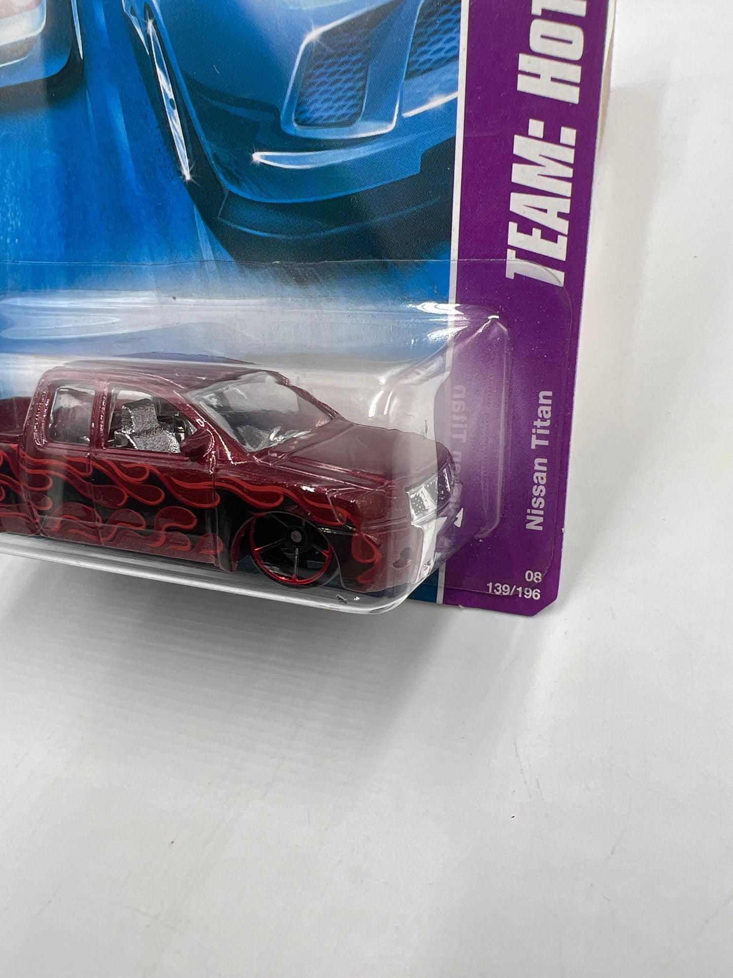 2008 Hot Wheels #139 Team Hot Trucks Nissan Titan Red *Cracked Blister*