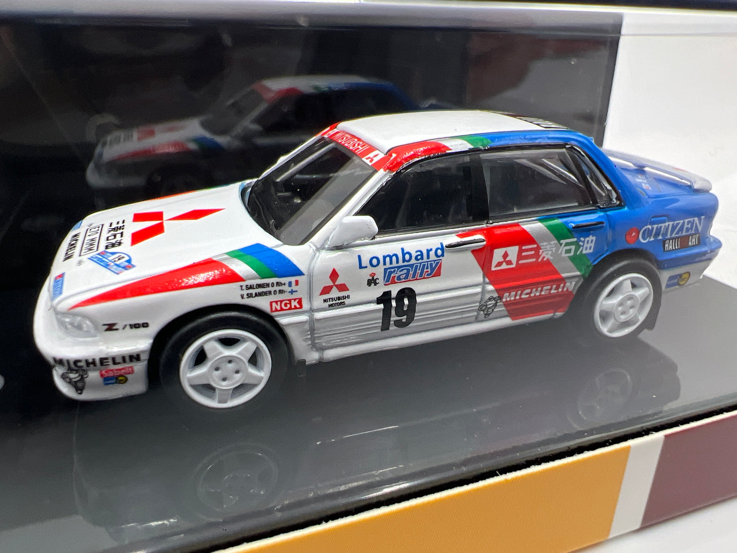 Para64 1:64 Scale Diecast Mitsubishi Motors Mitsubishi Galant VR-4 #19