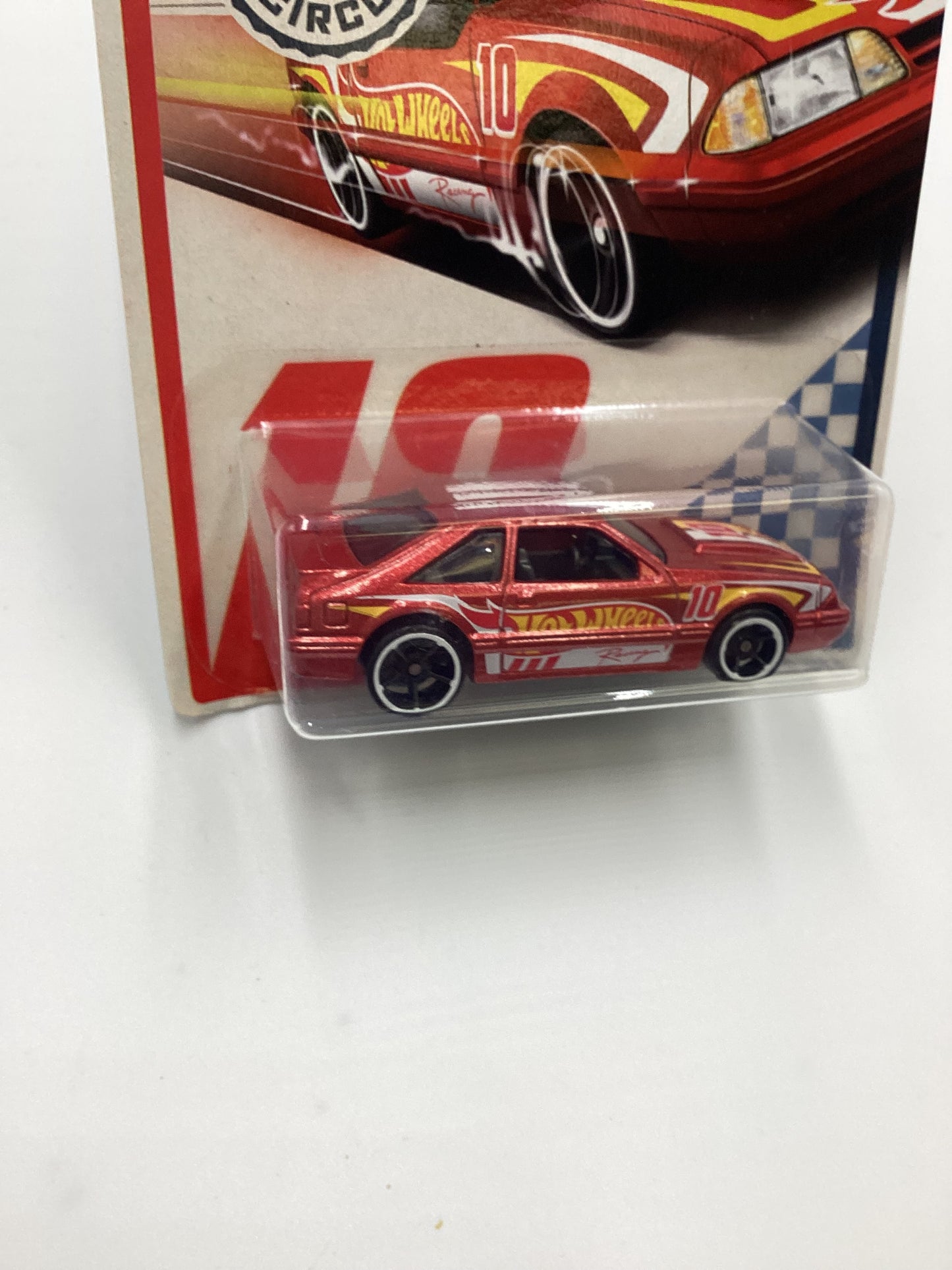 2017 Hot Wheels Racing Circuit #10 92 Ford Mustang 153D