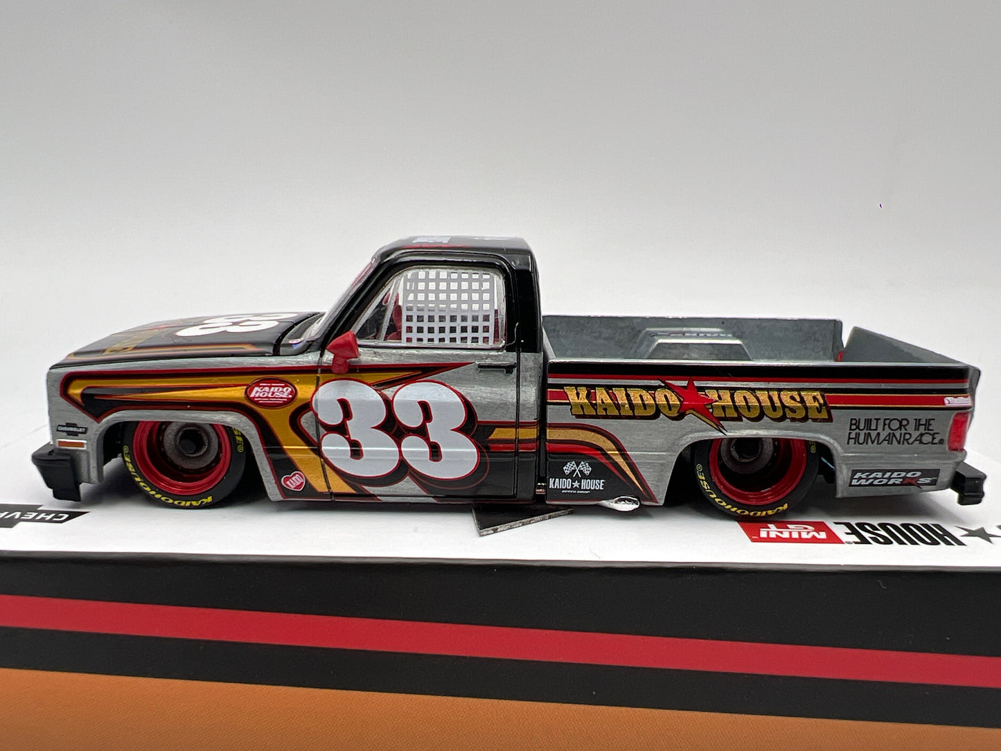Mini GT x Kaido House #212 CHASE Chevrolet Silverado Kaido Intimidator V1