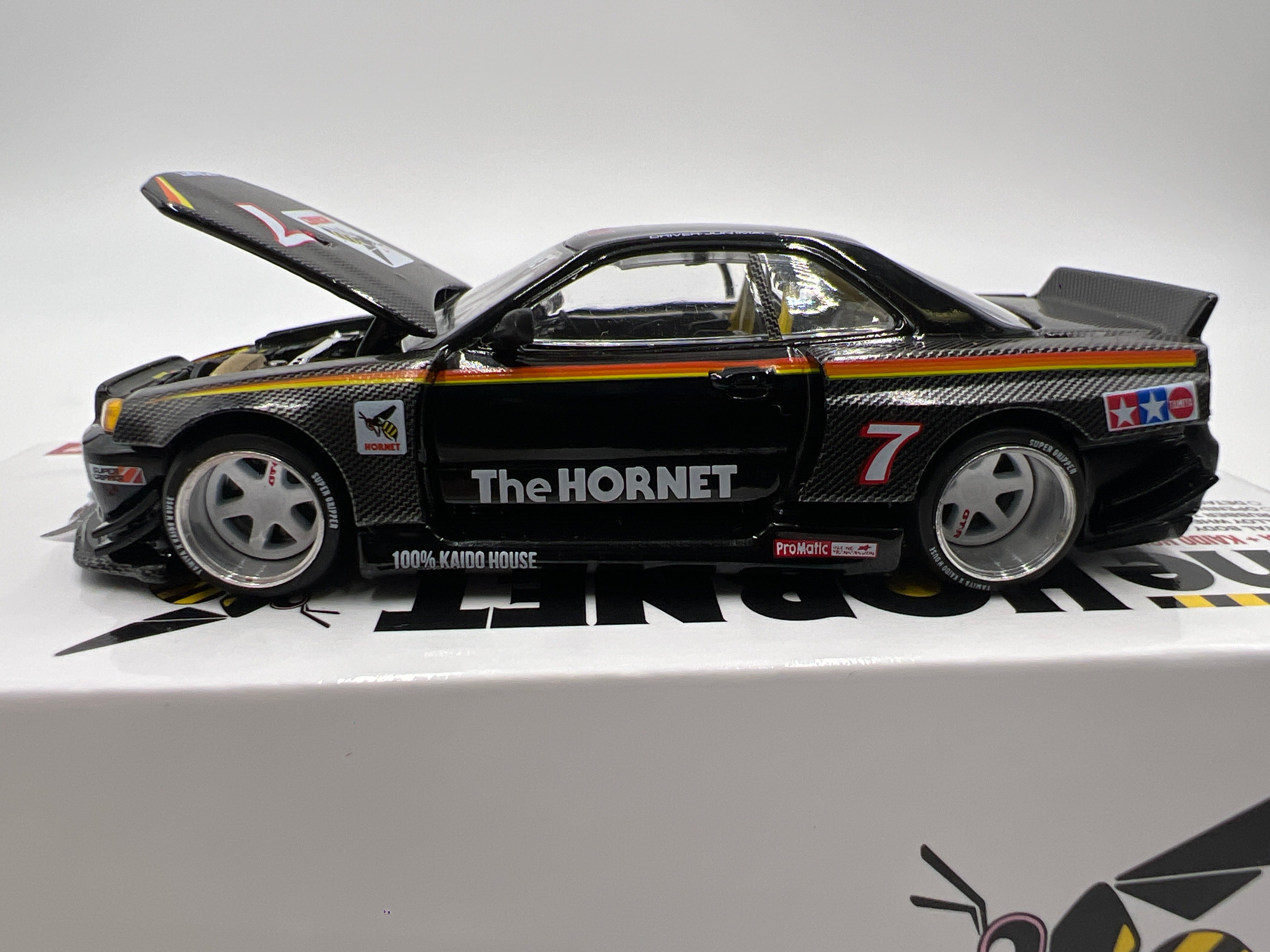 Mini GT Kaido House #093 Nissan Skyline GT-R R34 “The Hornet
