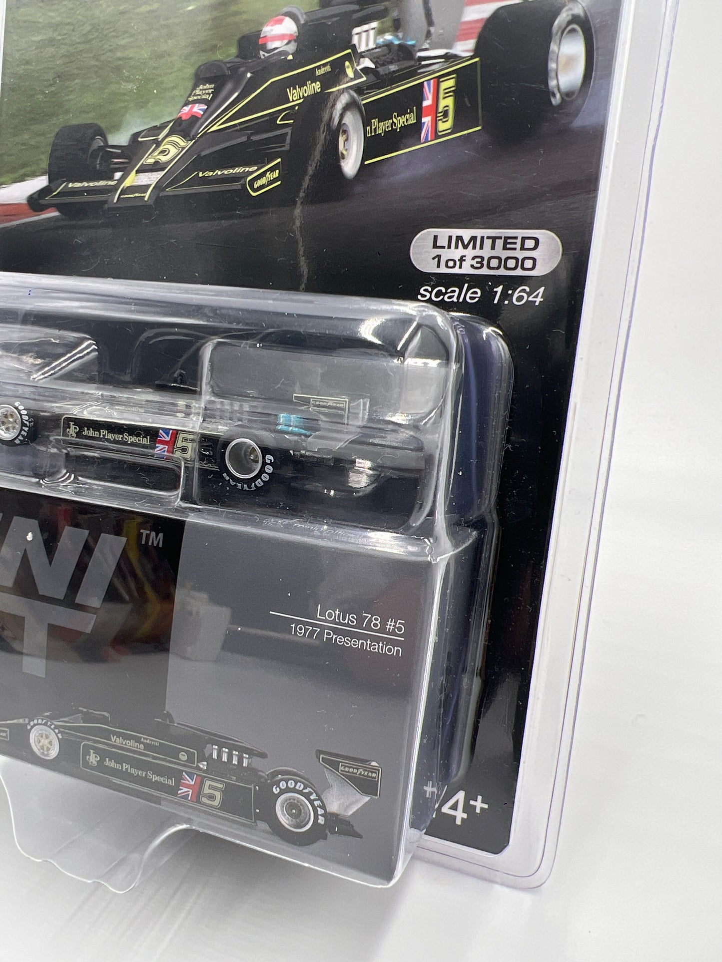 Mini GT Mijo Exclusives #489 Lotus 48 #5 1977 Presentation