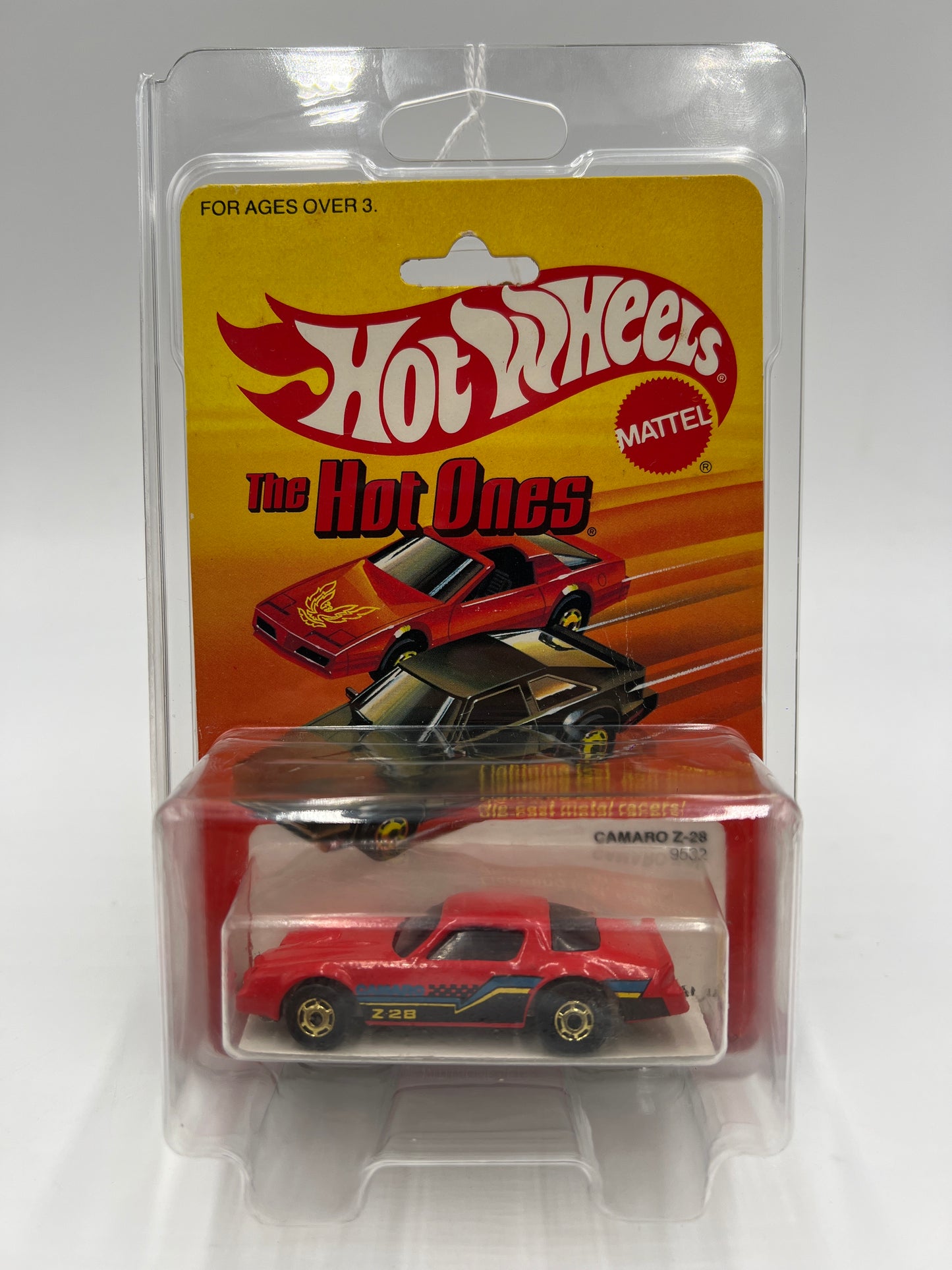 Hot Wheels Original 1982 The Hot Ones #9532 Camaro Z-28 Red W/Protector