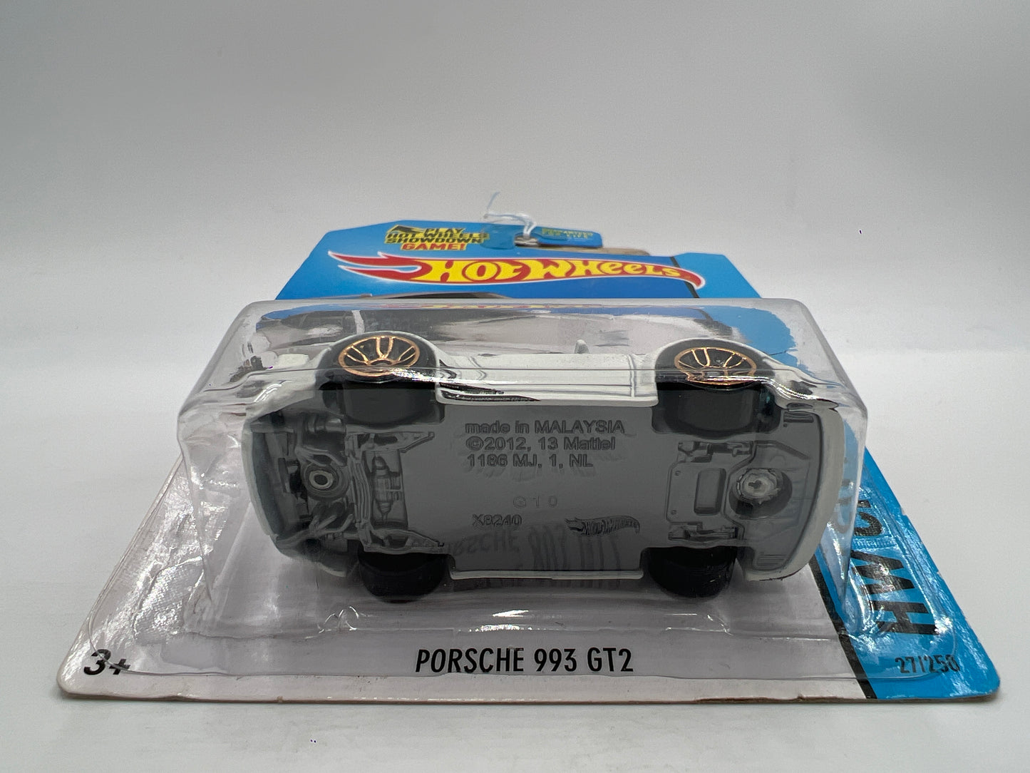 2014 Hot Wheels City #27 Porsche 993 GT2 White