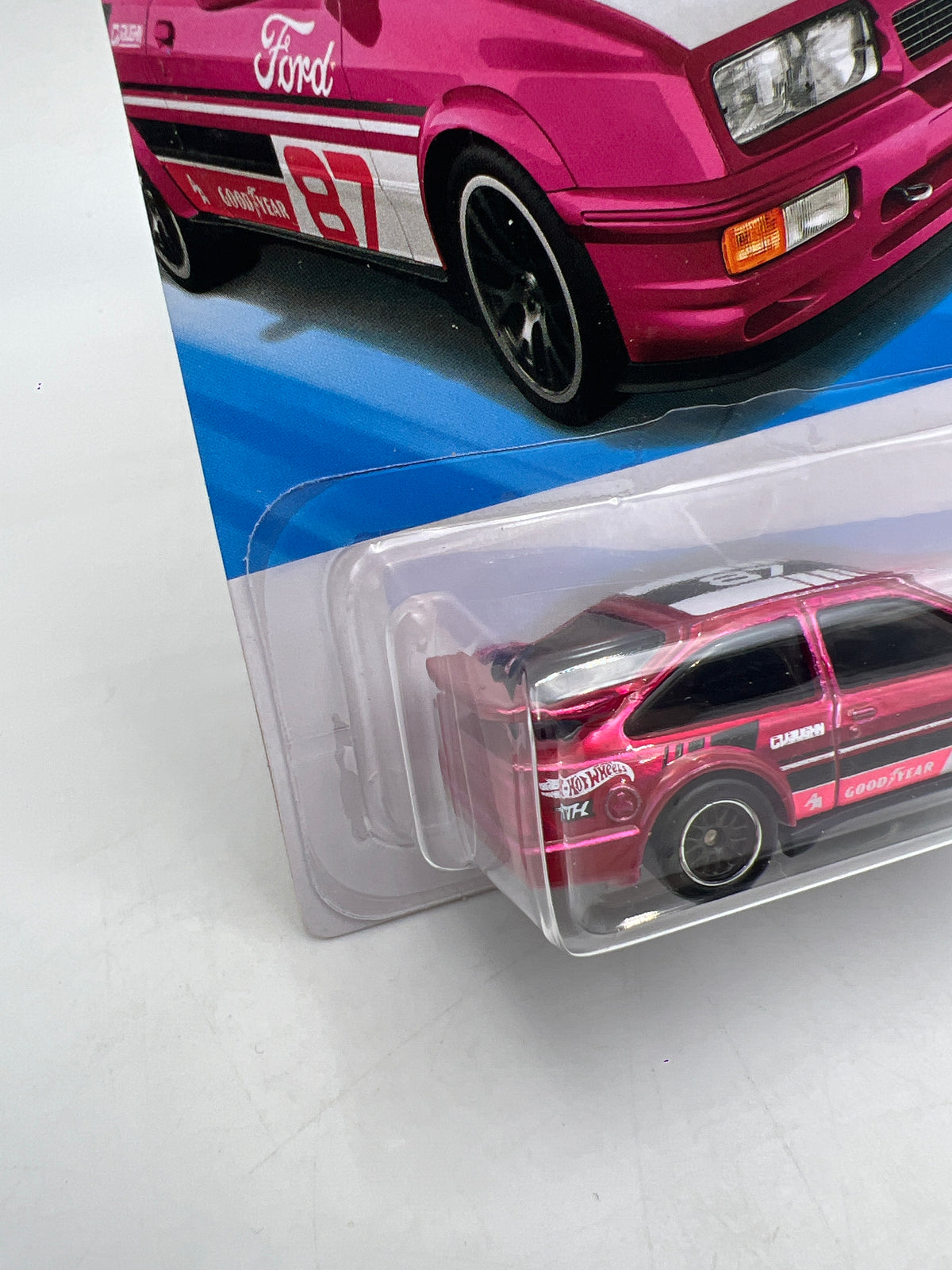 2026 Hot Wheels Super Treasure Hunt #116 87 Ford Sierra Cosworth Pink W/Protector