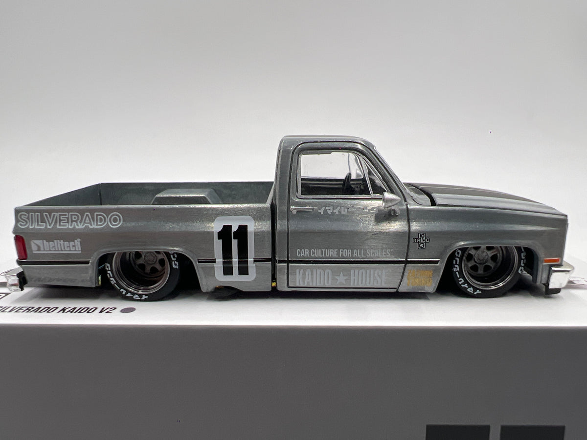 Mô Hình 1/64 Mini GT Kaido House Chevrolet Silverado KAIDO V1 | District M Mô Hình 1/64 Mini GT Kaido House Chevrolet Silverado KAIDO V1 | District M